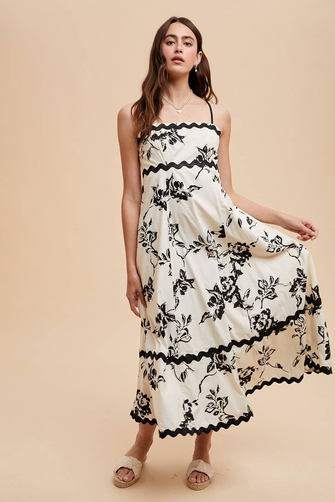 COTTON FLORAL RIC RAC DRESS: CREME BLACK / ILD6283