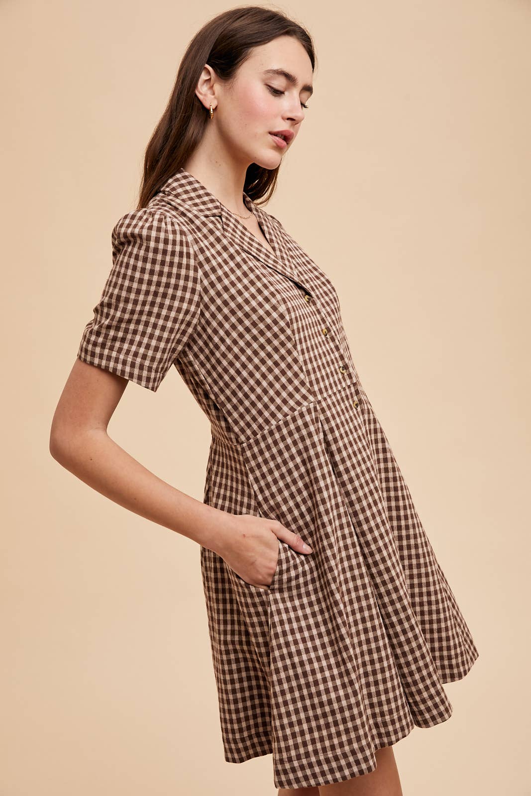 BUFFALO CHECK LAPEL MINI DRESS: MOCHA MOUSSE / ILD6403
