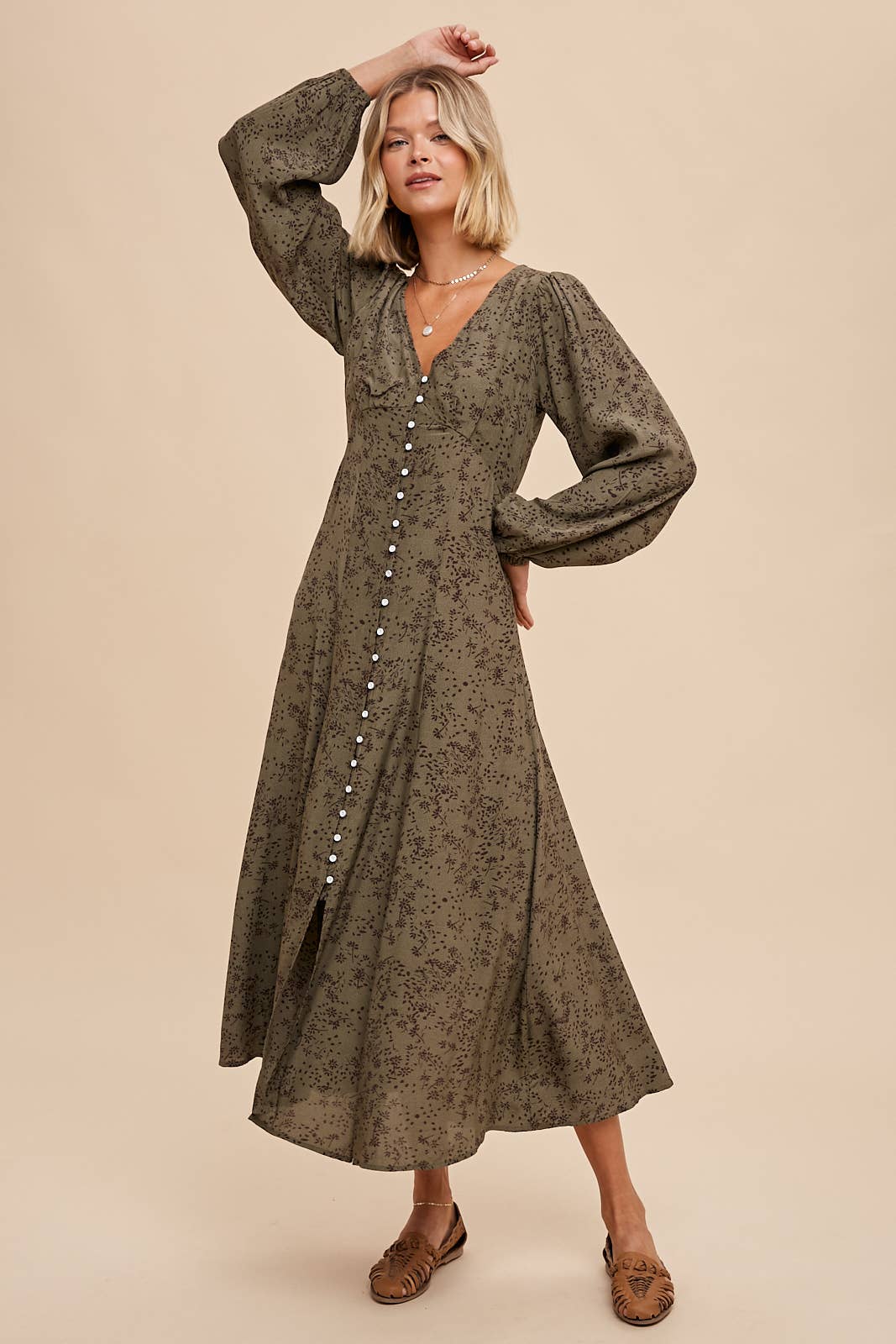 (Copy) VISCOSE FLORAL BUTTON DRESS: BLACK FLORAL / ILD5115-B