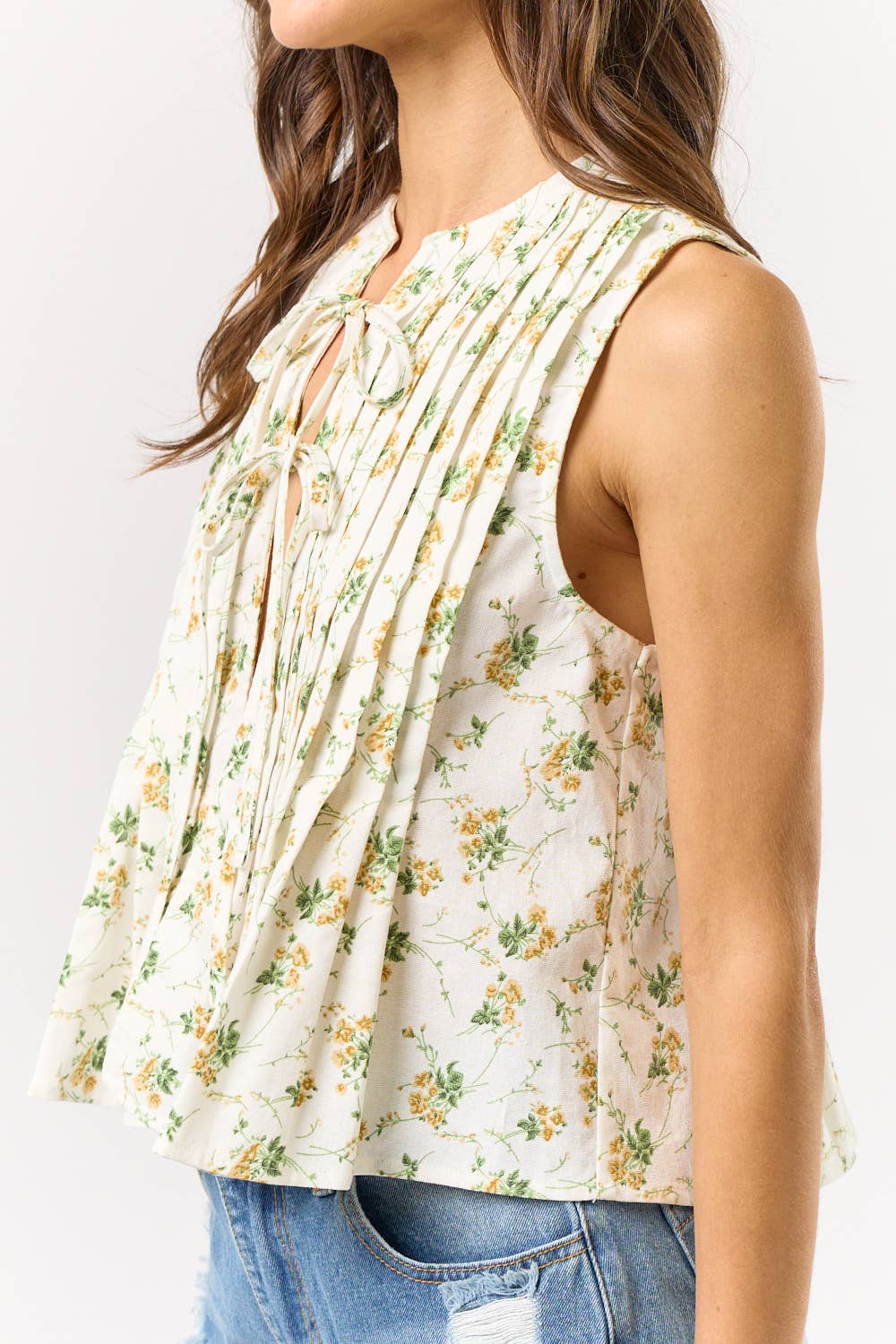 ILT5306 FRONT TIE SLEEVELESS TOP: OFF WHITE-MUSTARD