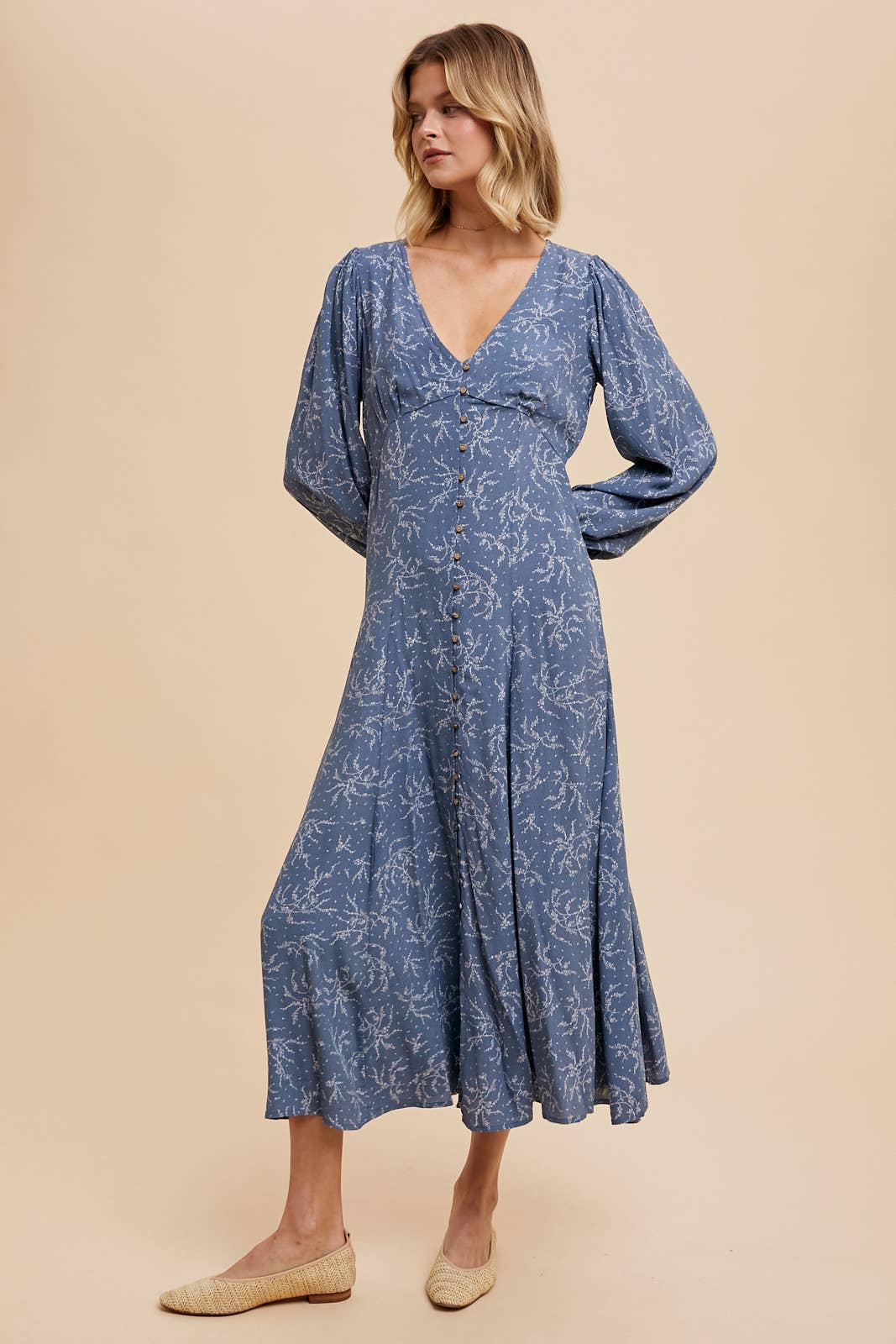 (Copy) VISCOSE FLORAL BUTTON DRESS: BLACK FLORAL / ILD5115-B
