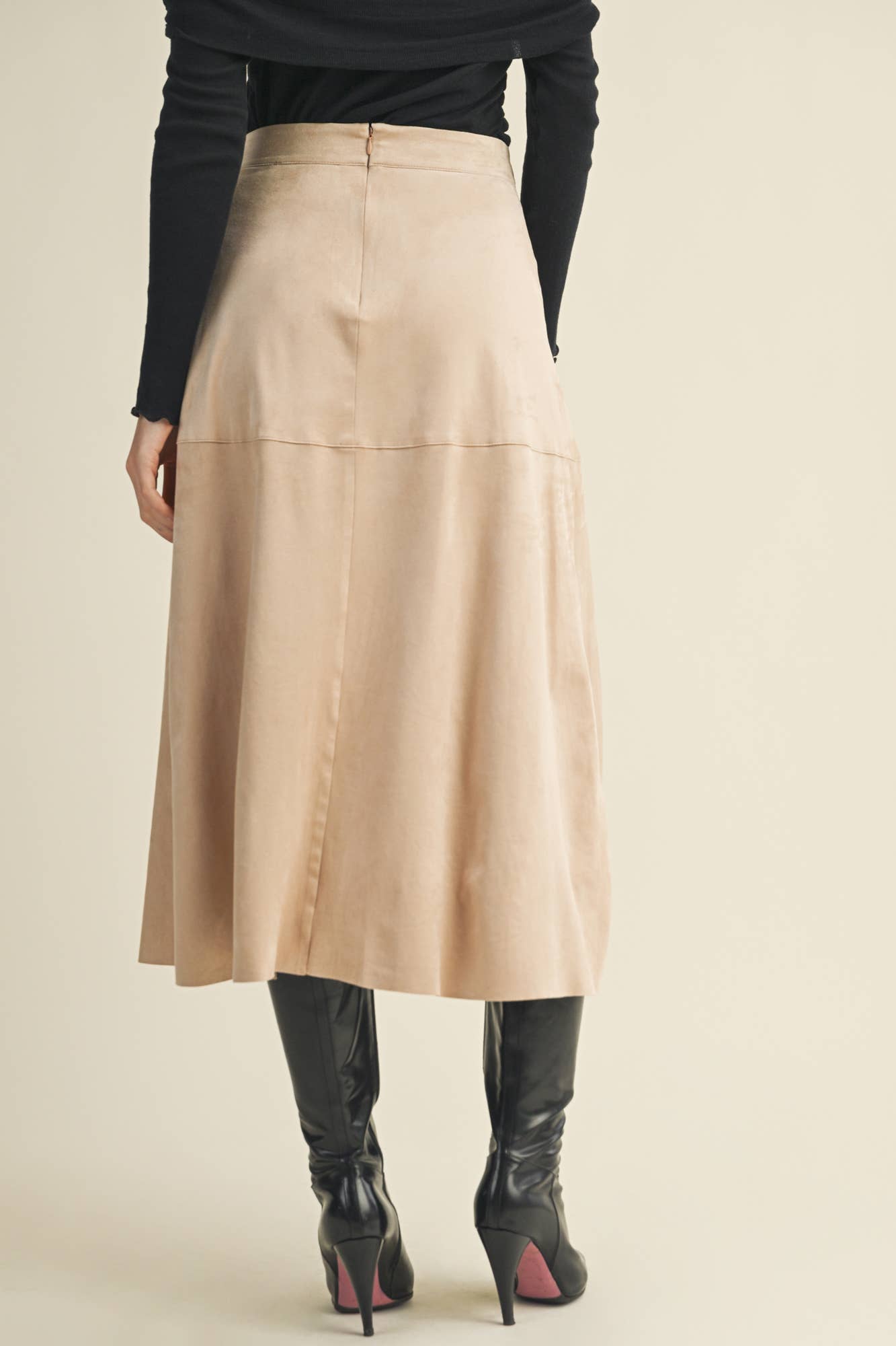 DRAWSTRING SUEDE A-LINE SKIRT: CAMEL / S25226