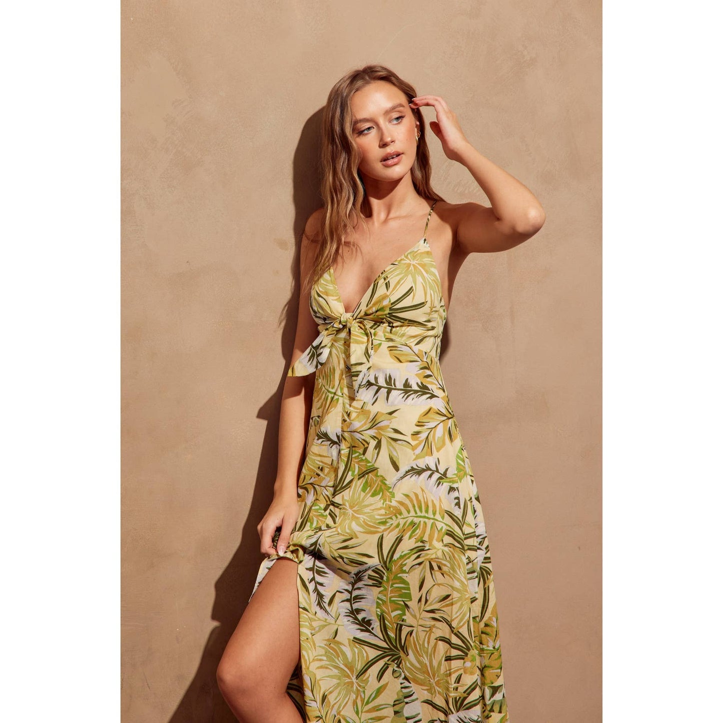 Sundrenched Knot Front Maxi Dress: TROPICAL HONEYSUCKLE / FD11729-P1435