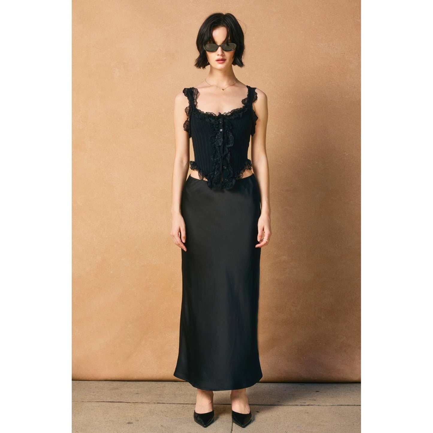 Snowwhite Lace Sleeveless Sweater: BLACK / FWT13013_1