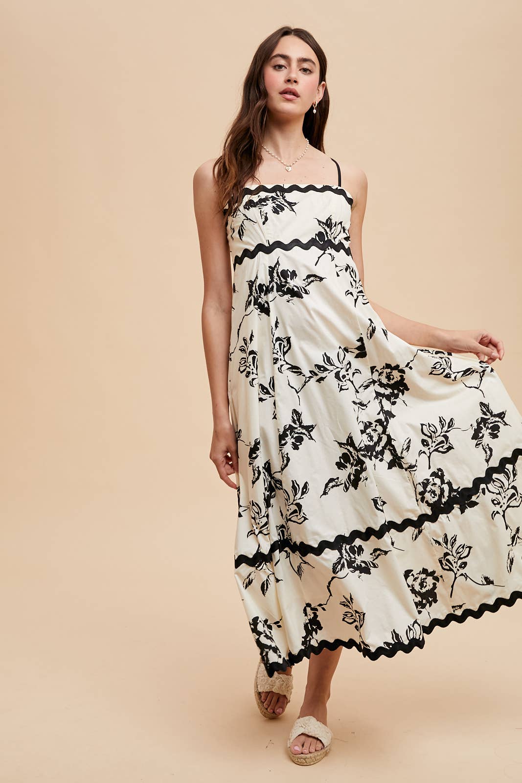 COTTON FLORAL RIC RAC DRESS: CREME BLACK / ILD6283
