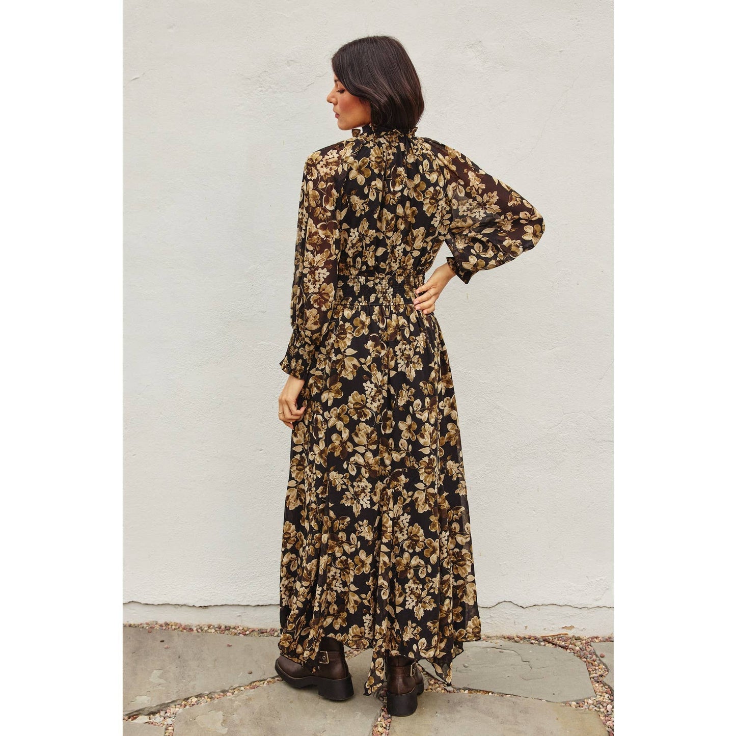Floral Shirred Waist Handkerchief Maxi Dress: BLACK FLORAL / FD12117-P1662