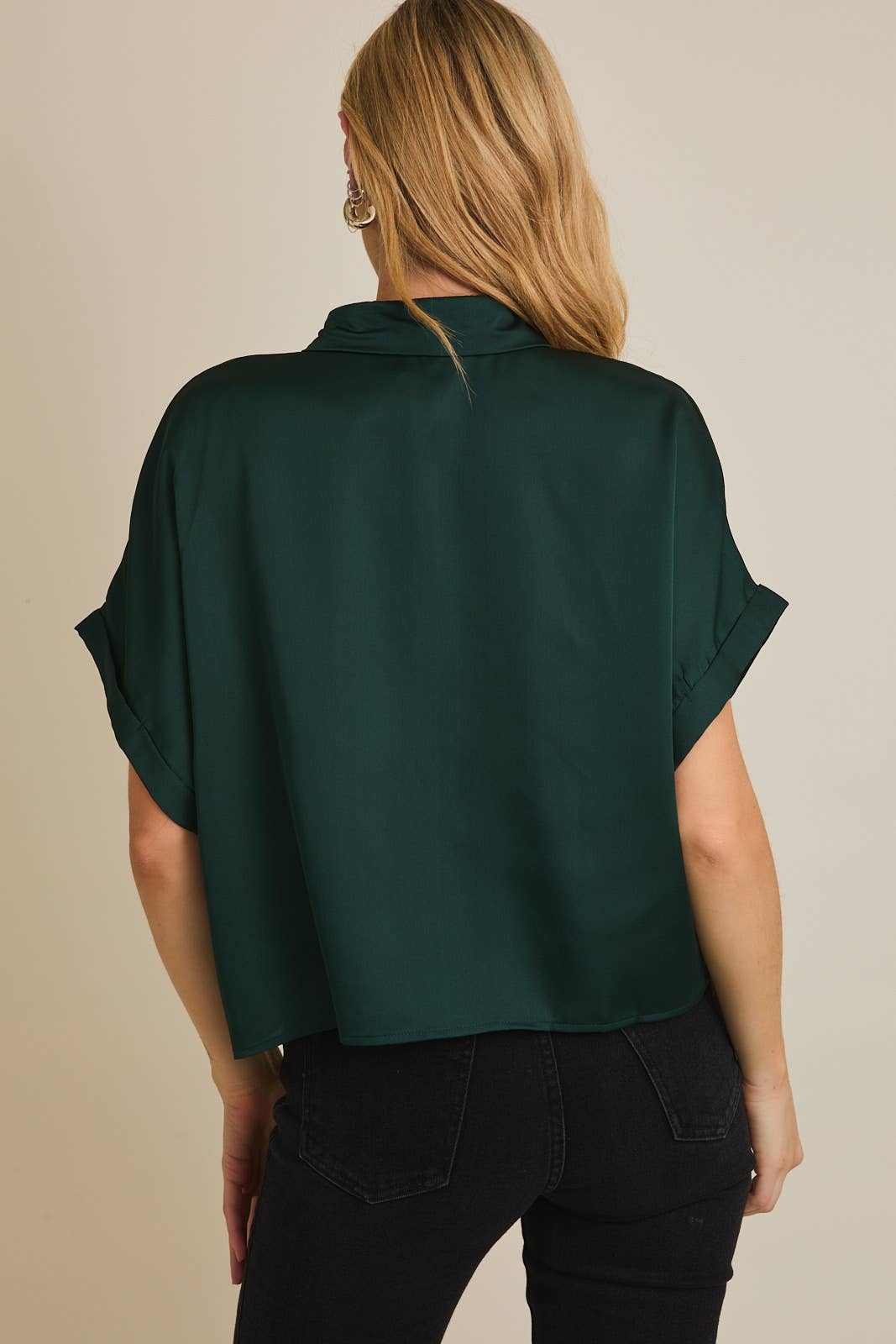 SATIN BOXY BUTTON DOWN BLOUSE: Camel / JT2060