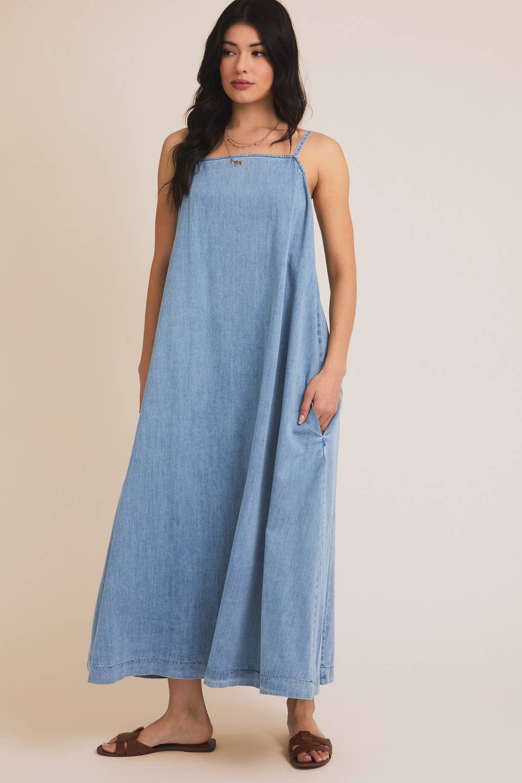 SLEEVELESS A-LINE LIGHT WEIGHT DENIM MAXI DRESS: DENIM / MD10352