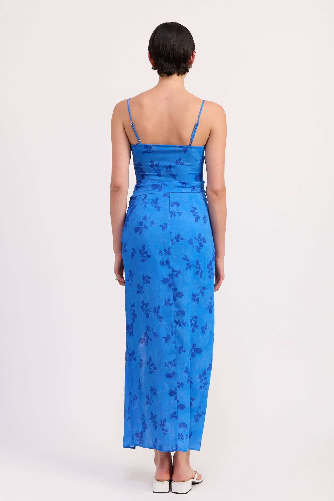 FLORAL WRAPPED SARONG SKIRT: BLUE FLORAL / IPG2815S