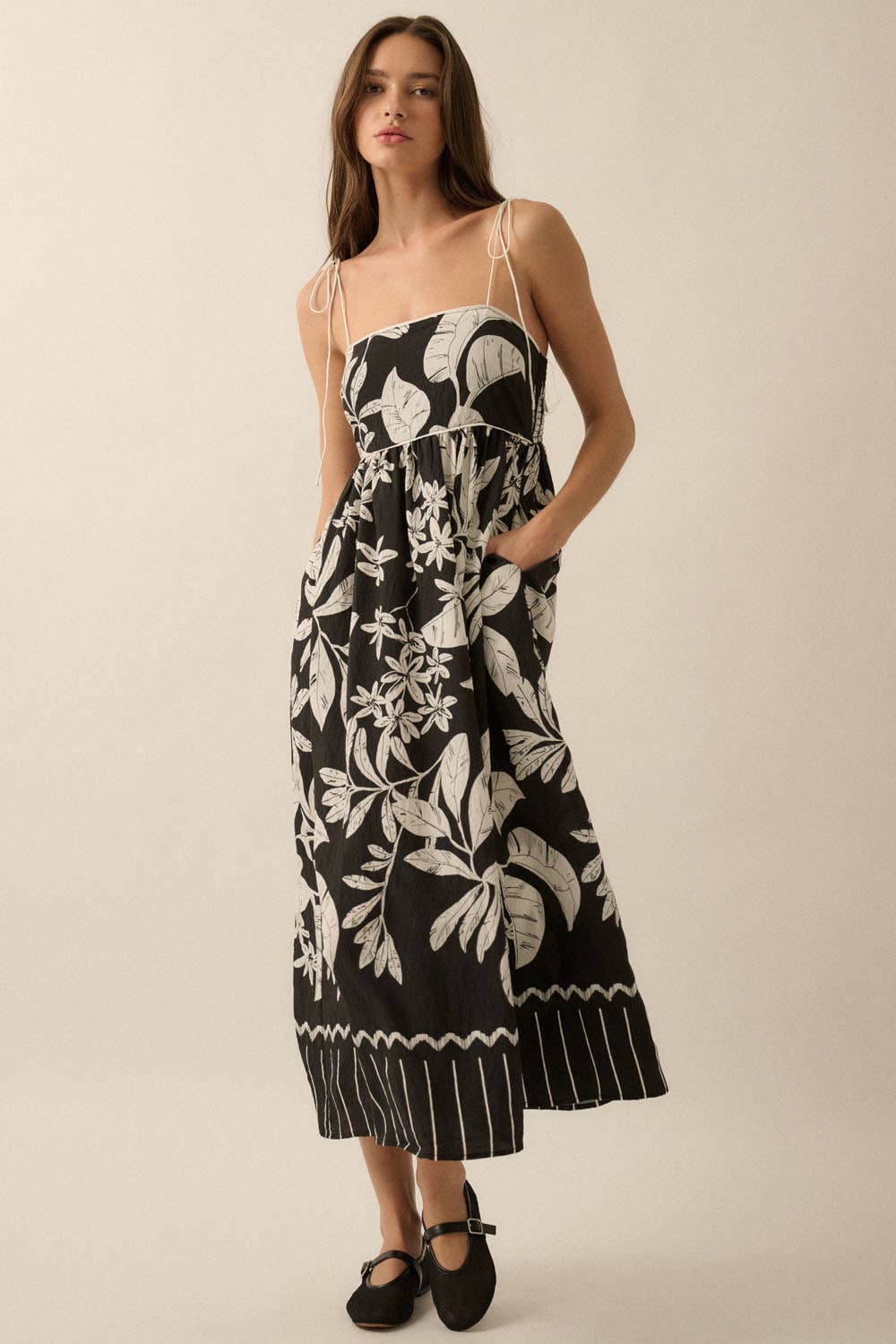 Tropical-Print High-waist Fit-and-Flare Maxi Dress: BLACK / YDC1828C