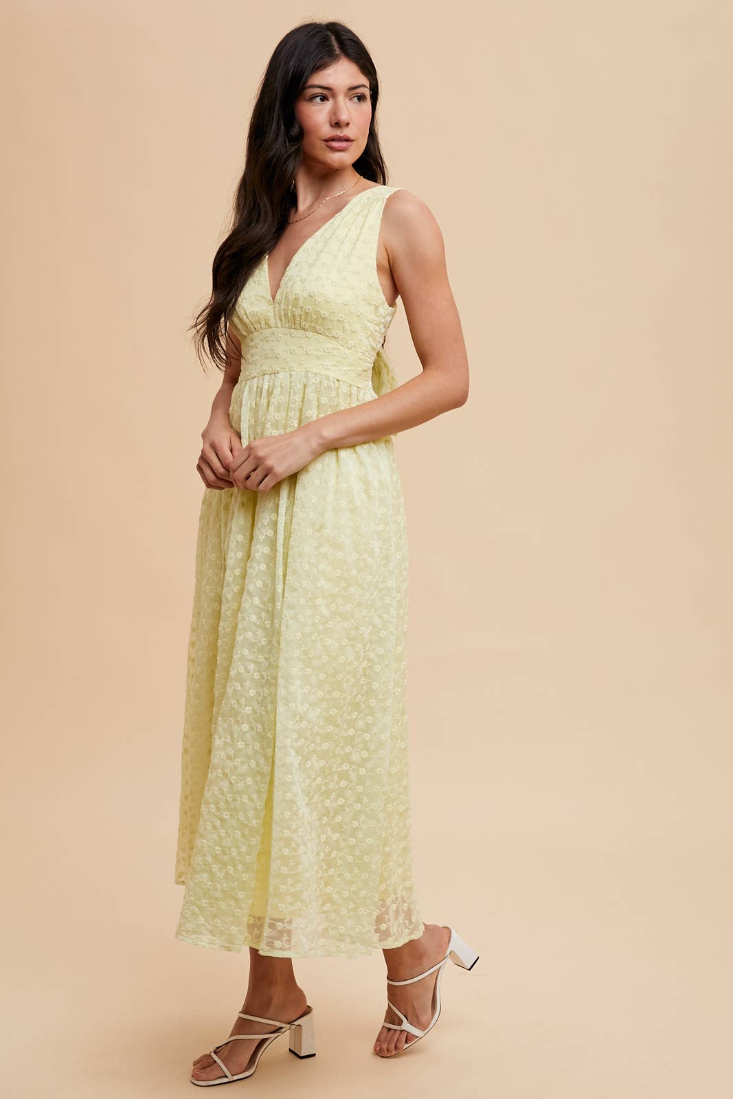 Ild5400 FLORAL EMBROIDERED MAXI DRESS: VINTAGE CREME