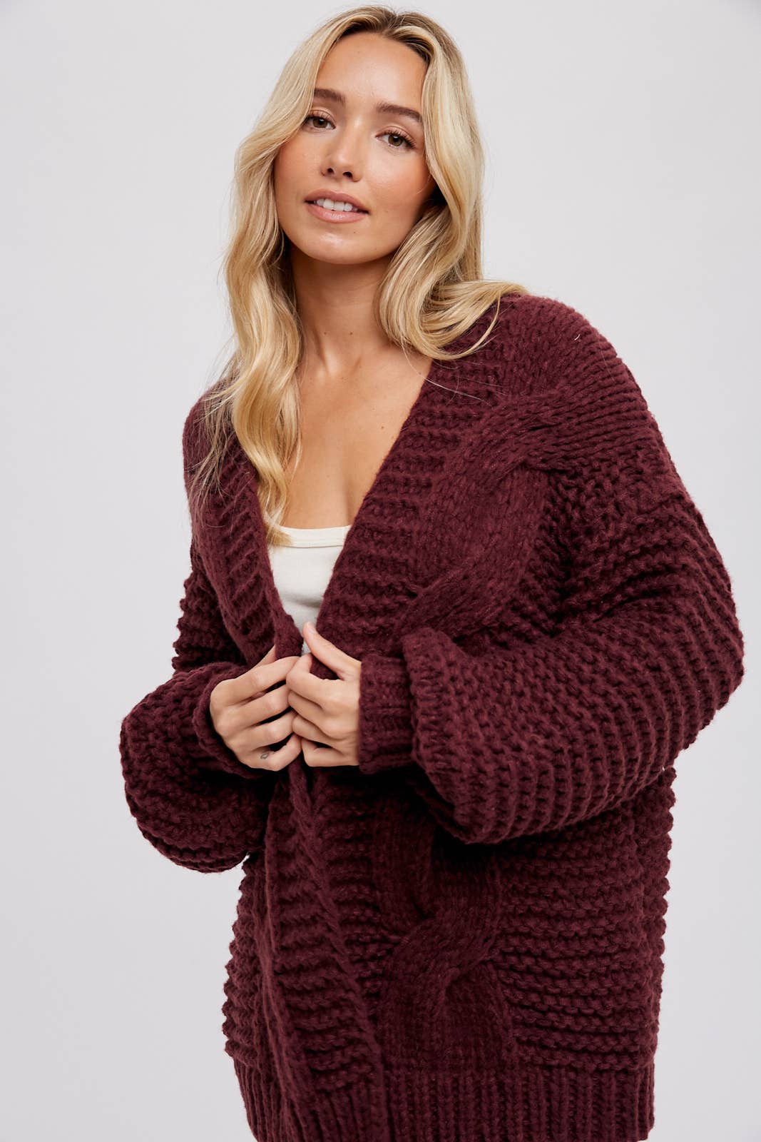 CHUNKY CABLE CARDIGAN: OLIVE / C01713