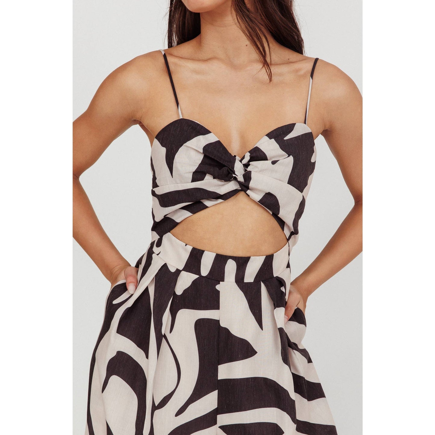 SLEEVELESS ZEBRA PRINT JUMPSUIT: BEIGE / SR0566B09