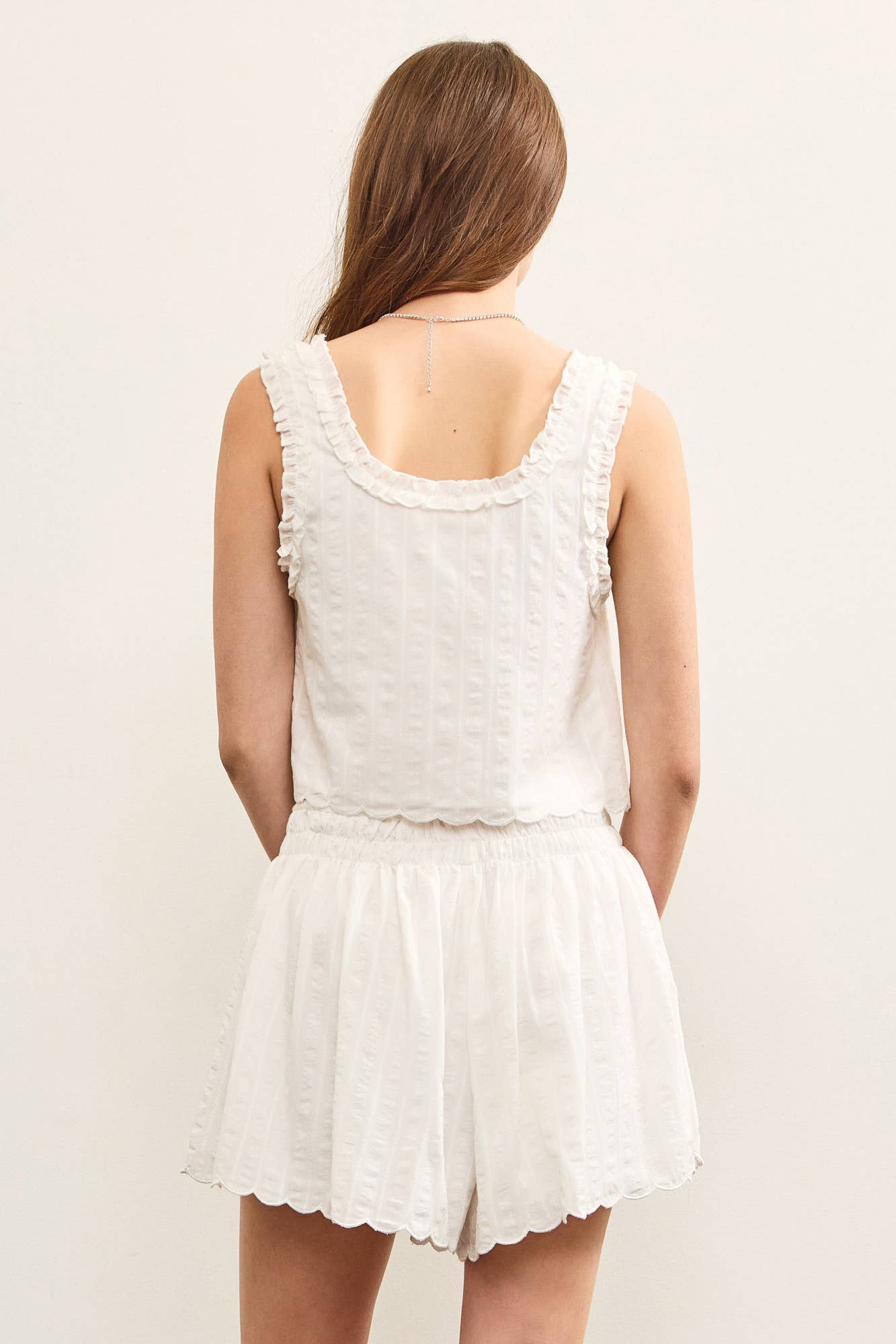 TIED FRONT RUFFLED V NECK SLEEVELESS TOP: SNOW WHITE S24790