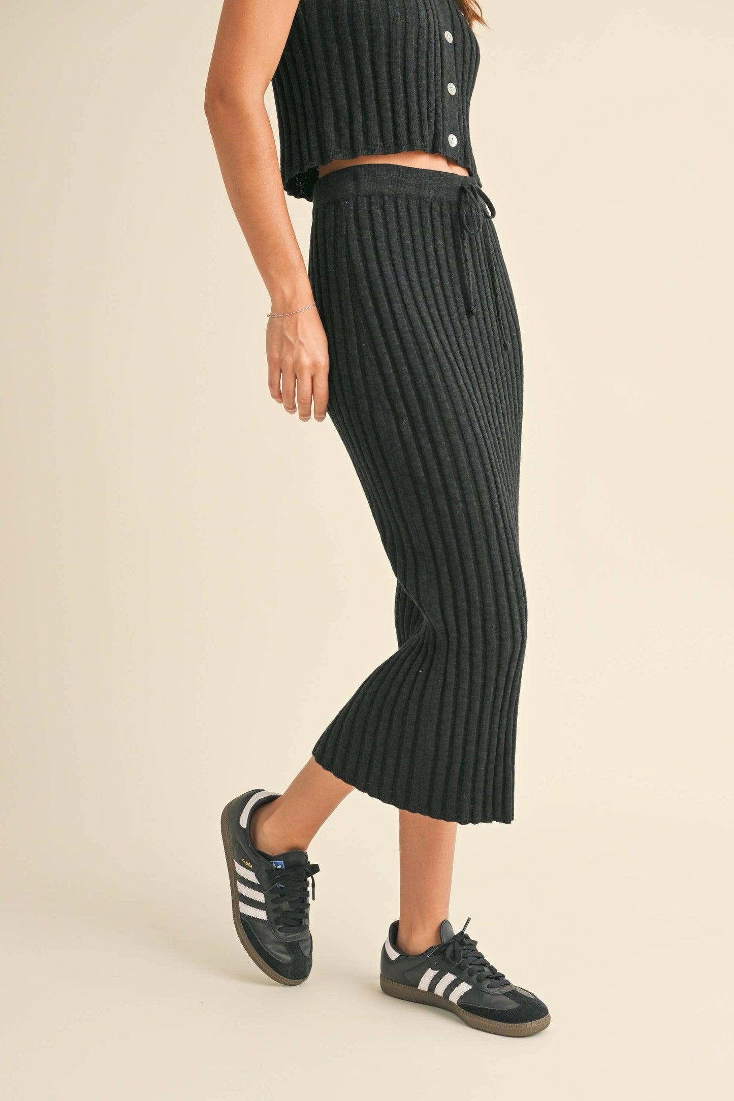 S3930ST RIBBED LONG KNITTED SKIRT: MOCHA