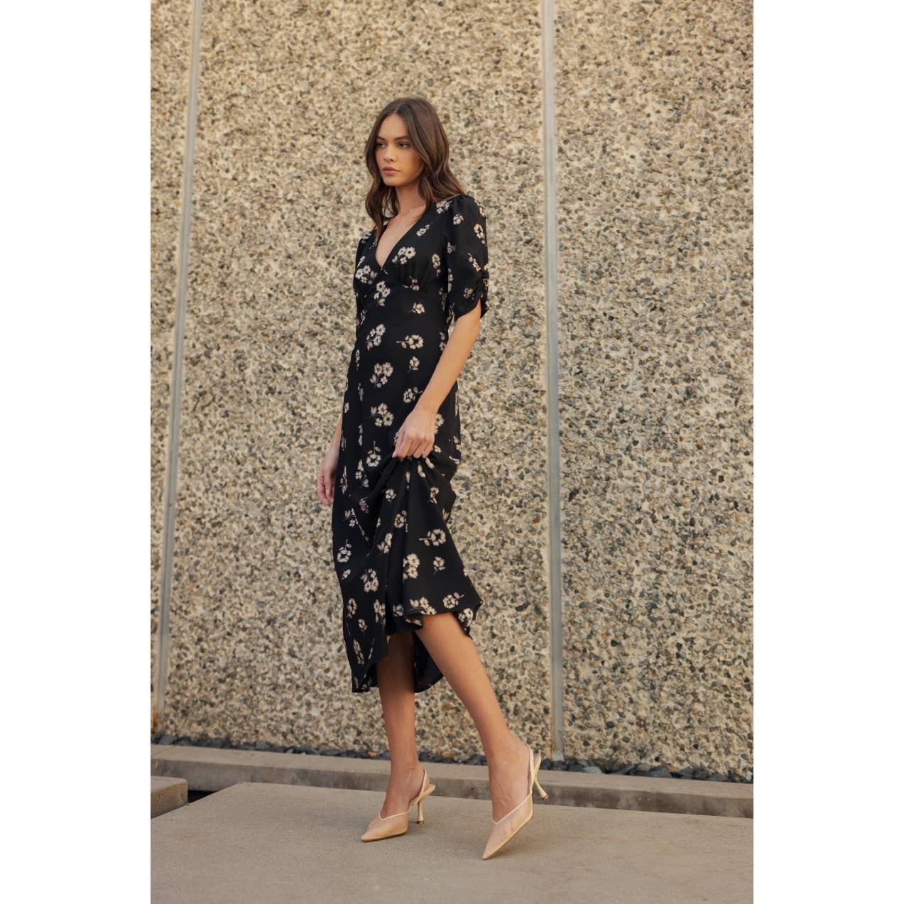 FLOWER PRINT V NECK MIDI DRESS: Black / FD68112_1