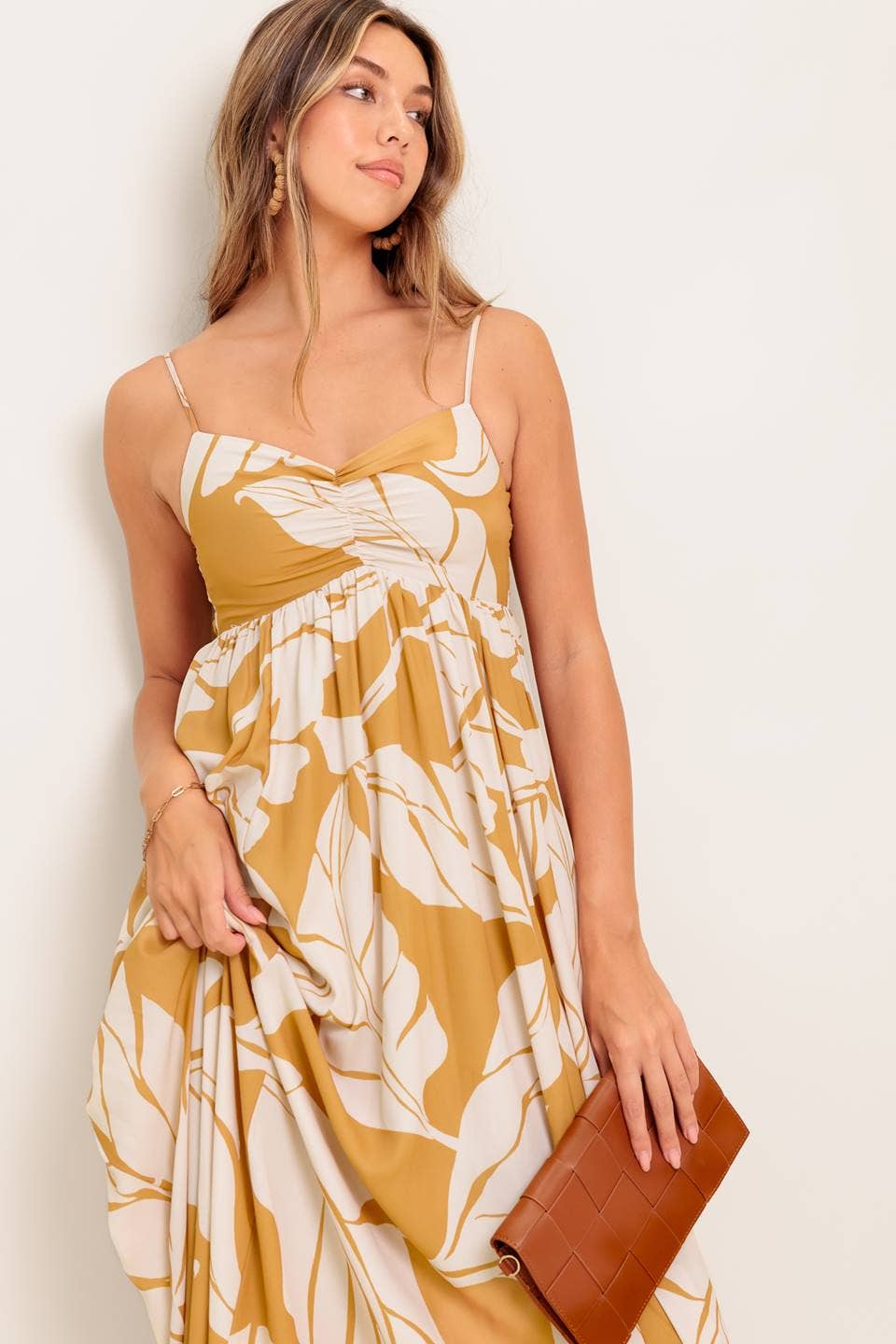 A printed woven maxi dress - ID22633: CAMEL