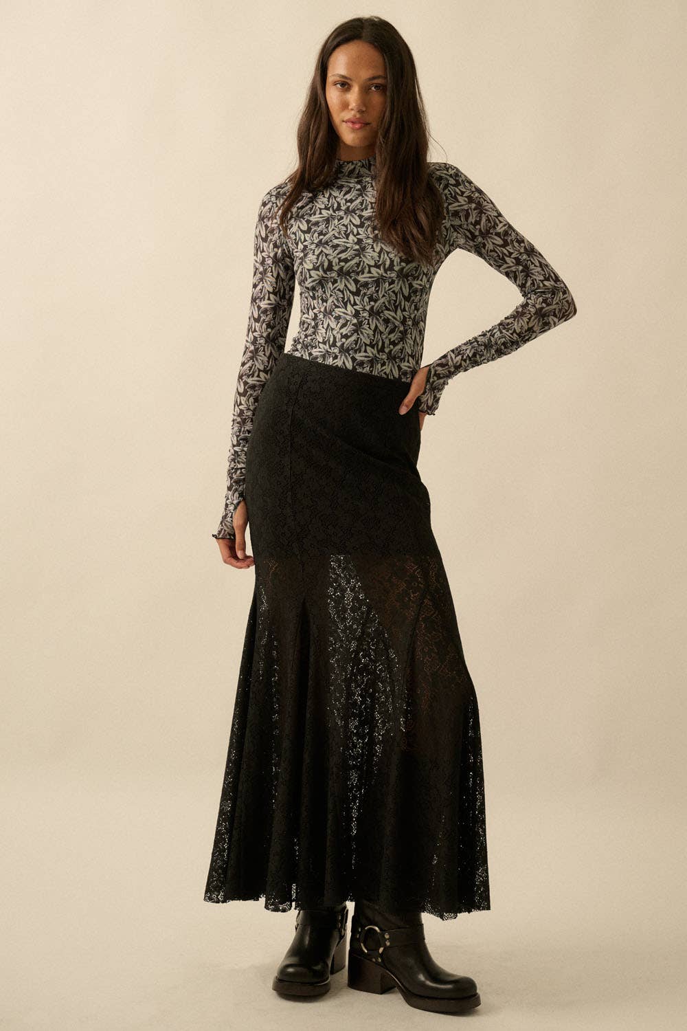 Floral Crochet Lace Fitted Mermaid Maxi Skirt: Black / FSB0126