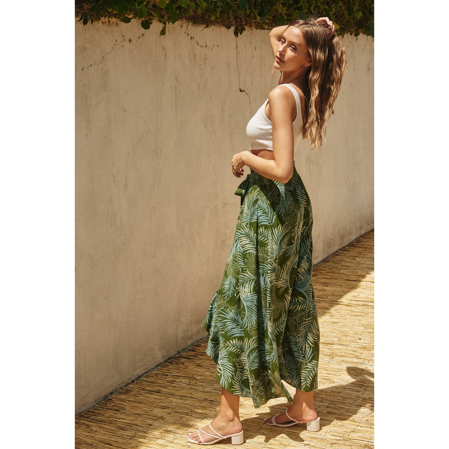 FP12092-P1710 Wishful Thinking Surplice Ruffled Pants: CALLISTE GREEN
