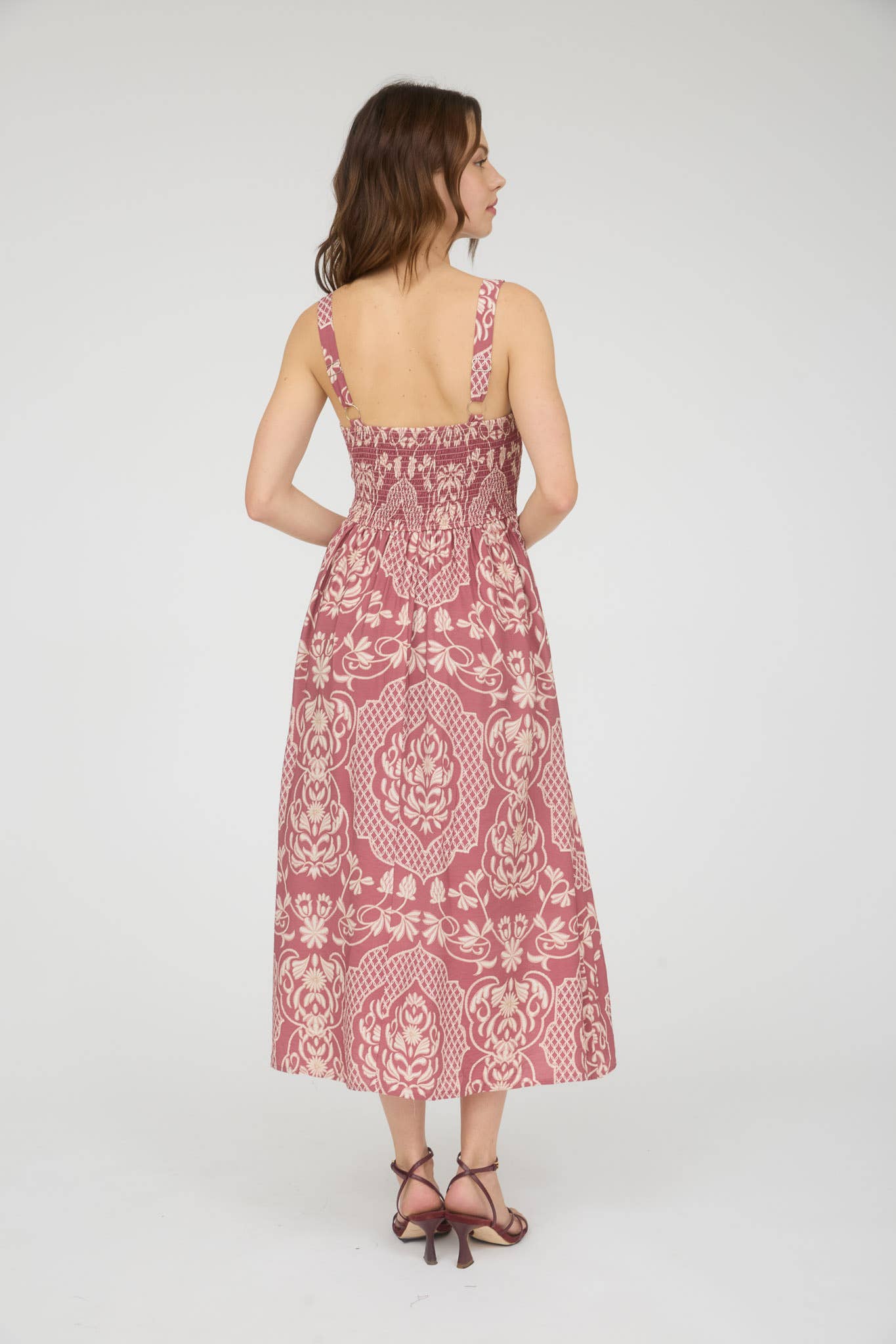 FLORAL DAMASK BOW DETAIL SLEEVELESS MIDI DRESS: DARK MAUVE CR2647