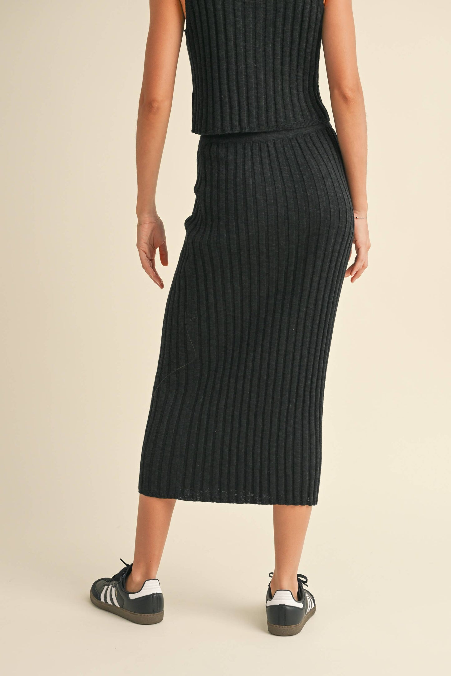 S3930ST RIBBED LONG KNITTED SKIRT: MOCHA
