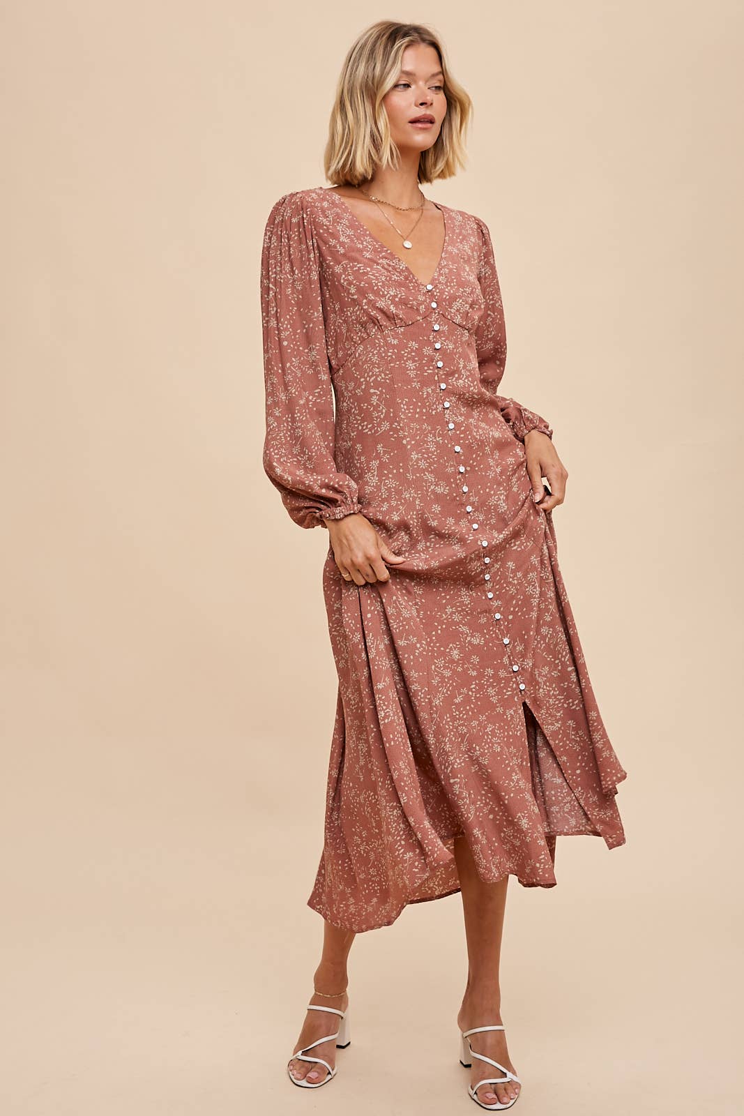(Copy) VISCOSE FLORAL BUTTON DRESS: BLACK FLORAL / ILD5115-B