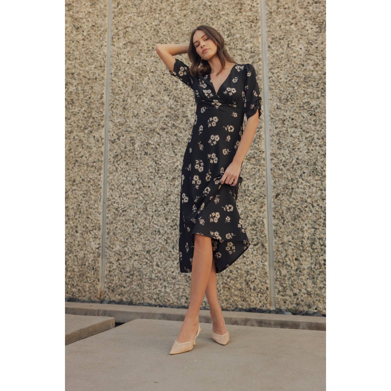 FLOWER PRINT V NECK MIDI DRESS: Black / FD68112_1