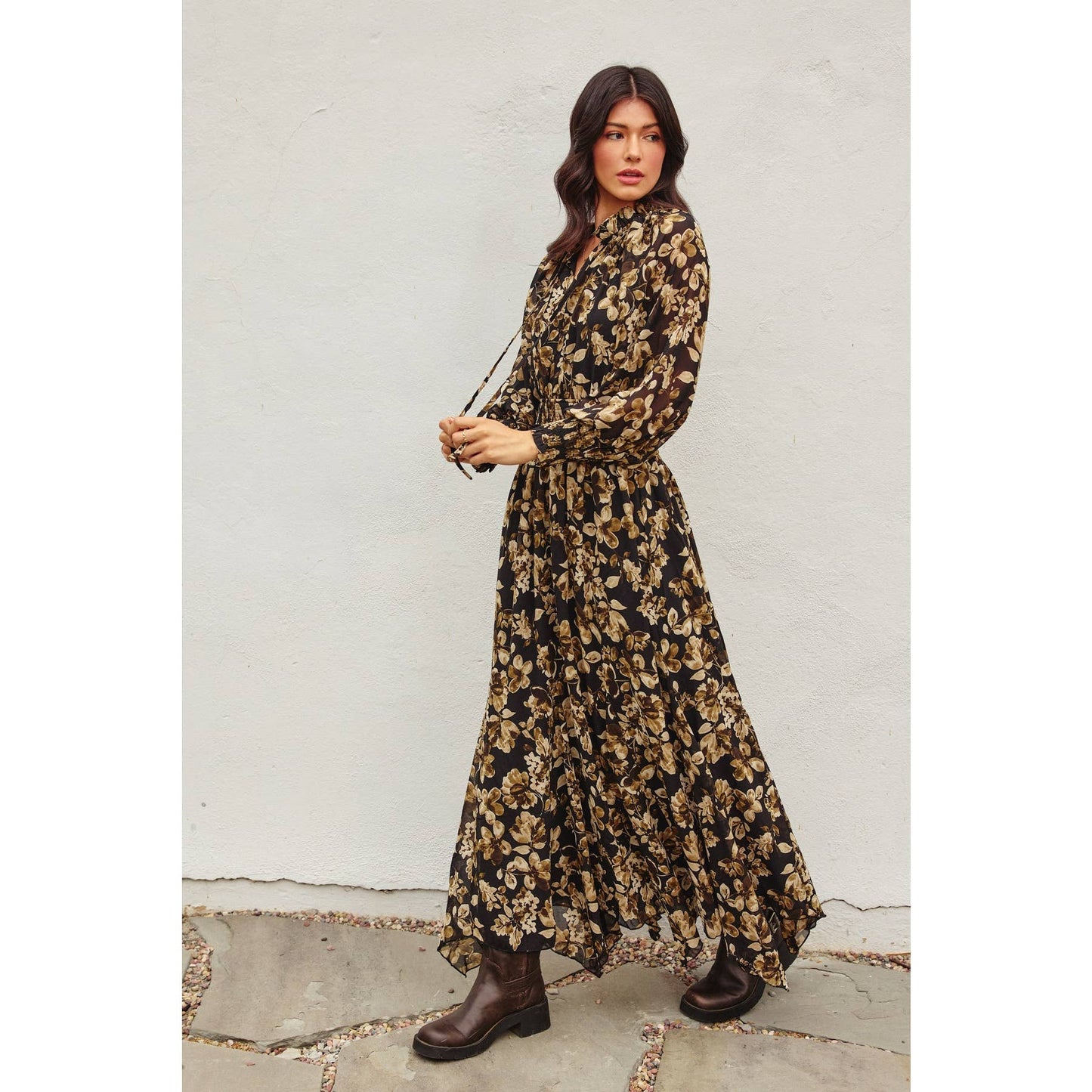 Floral Shirred Waist Handkerchief Maxi Dress: BLACK FLORAL / FD12117-P1662