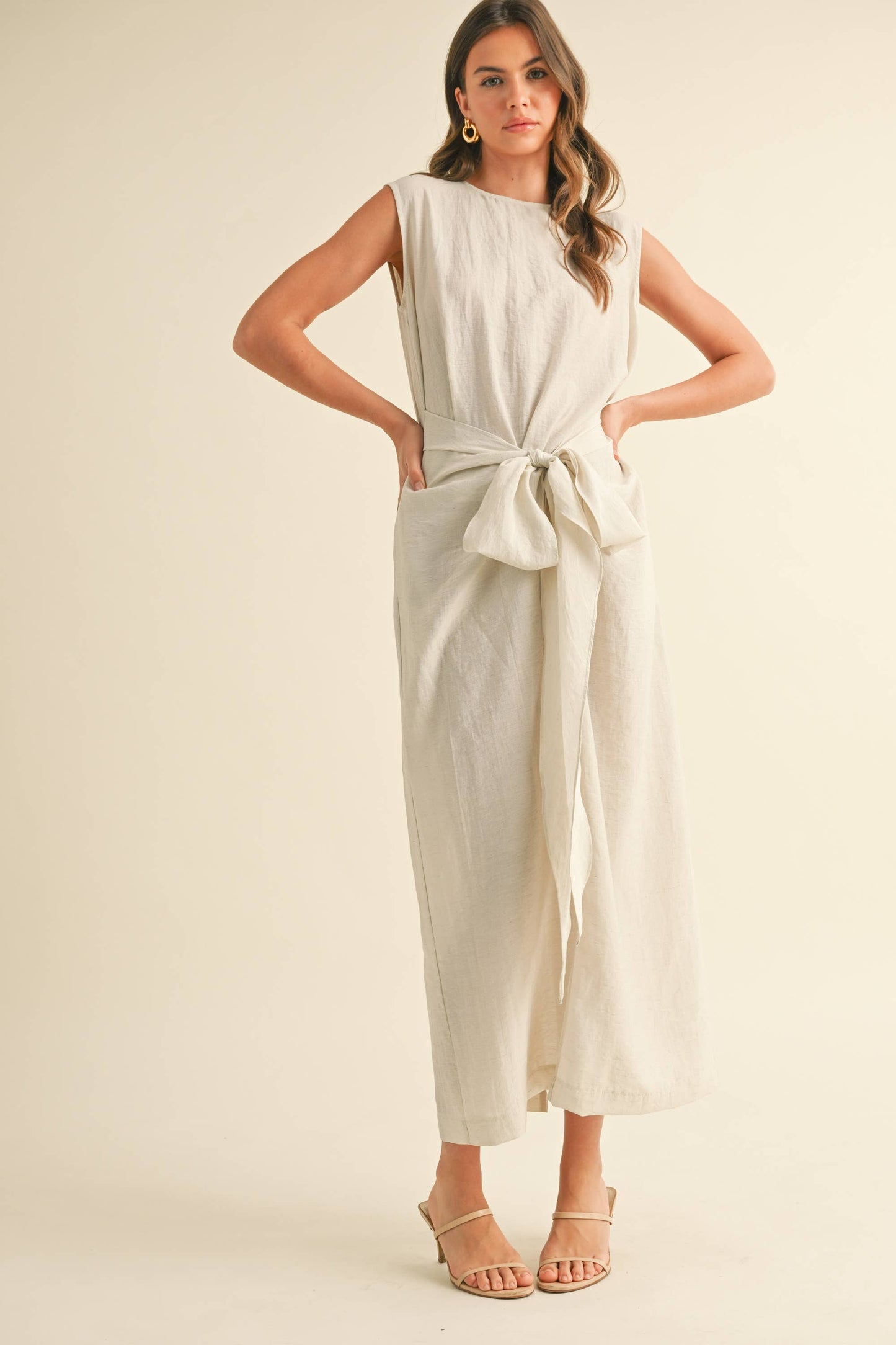 ID8855 MIDI DRESS WITH TIED FRONT DETAIL: NATURAL