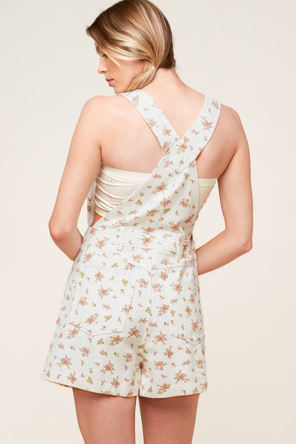 A printed woven overall romper - IP8747: OFF WHITE IP8474