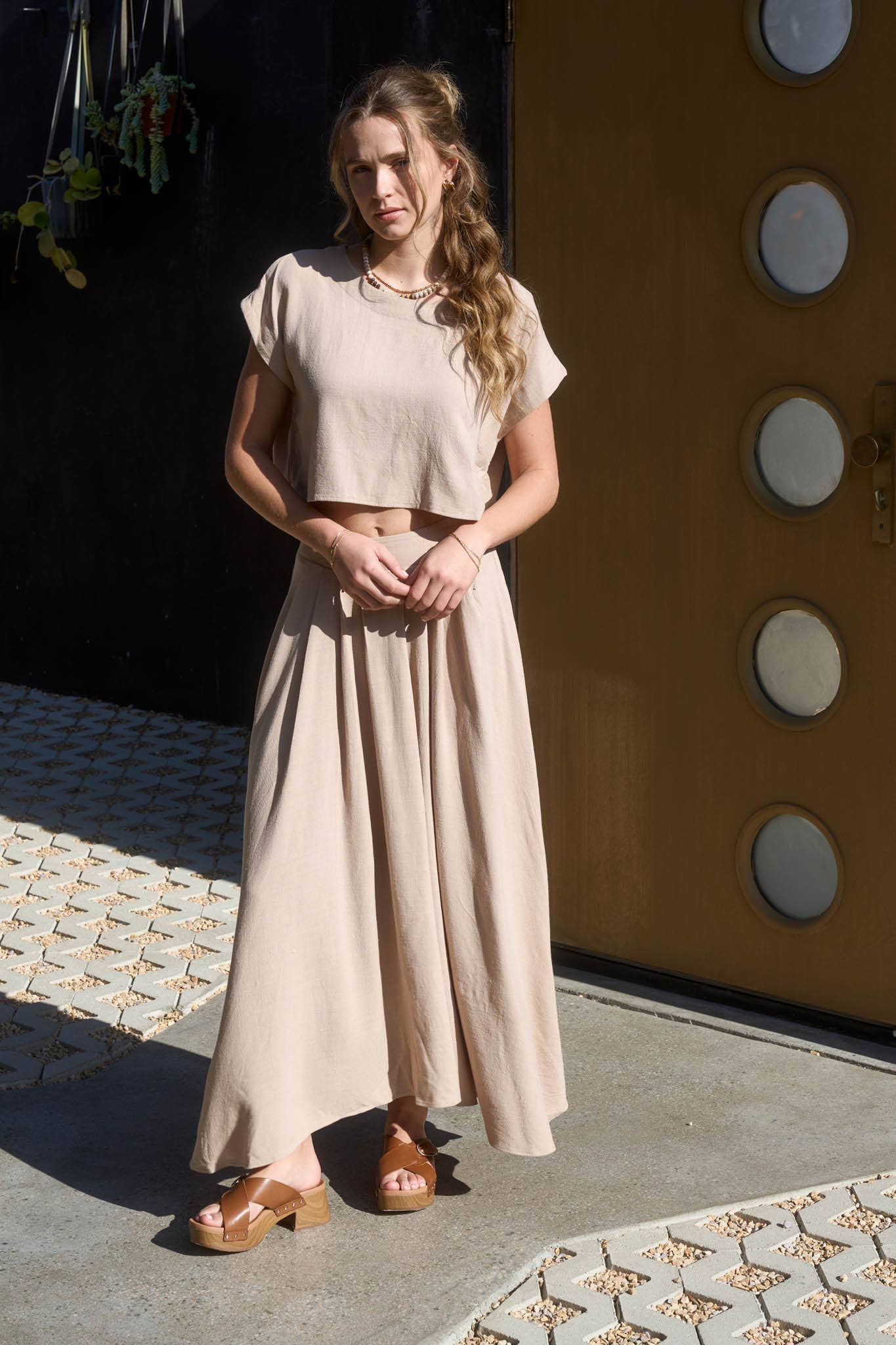 B5SX1033-T BOXY LINEN BLOUSE: LIGHT TAN