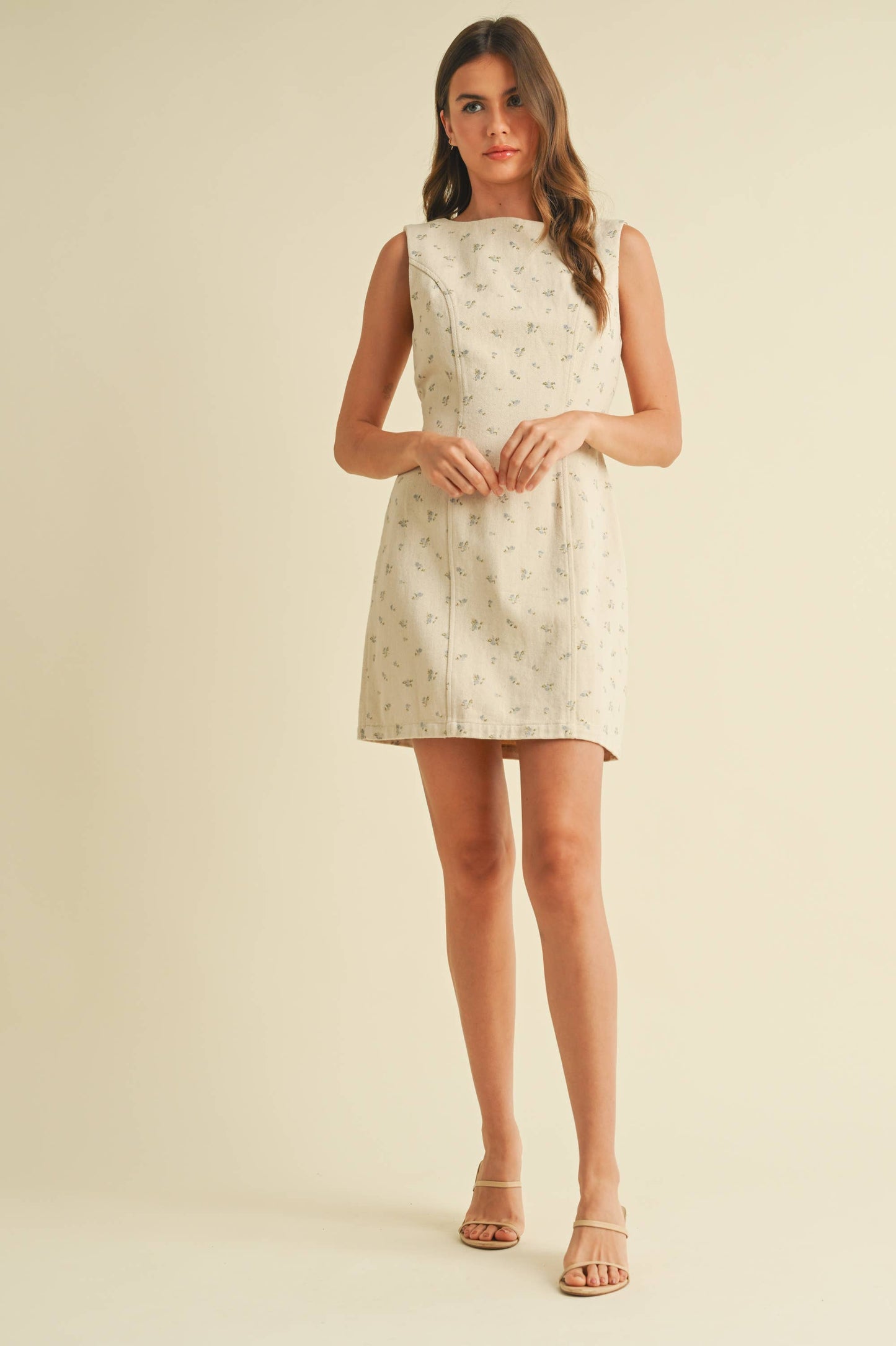 ID9329 DITSY FLORAL PRINTED DENIM SLEEVELESS MINI DRESS: NATURAL
