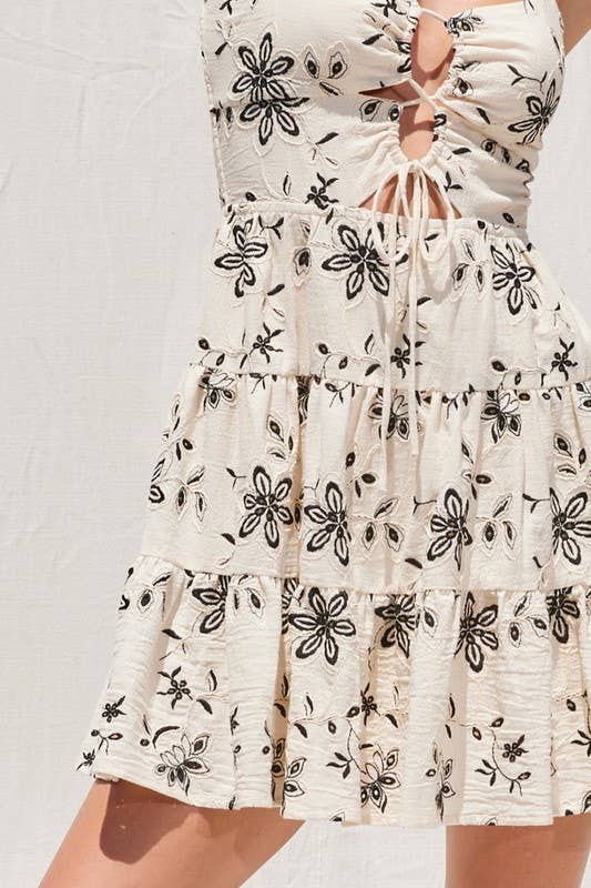 Embroidery Cut Out Mini Dress: Natural / IM8742