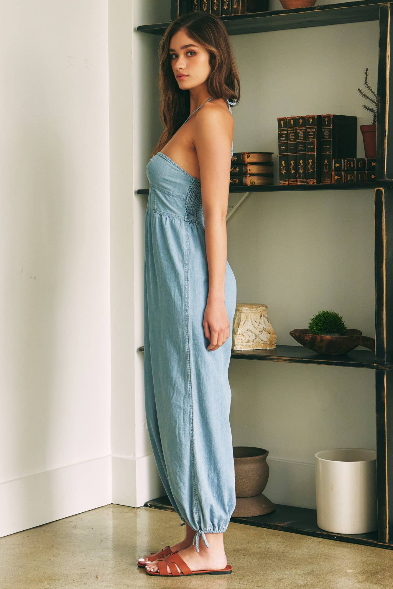 HALTER NECK JUMPSUIT: LT.DENIM / DS0580-RE3
