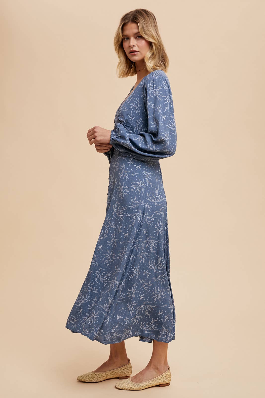 (Copy) VISCOSE FLORAL BUTTON DRESS: BLACK FLORAL / ILD5115-B