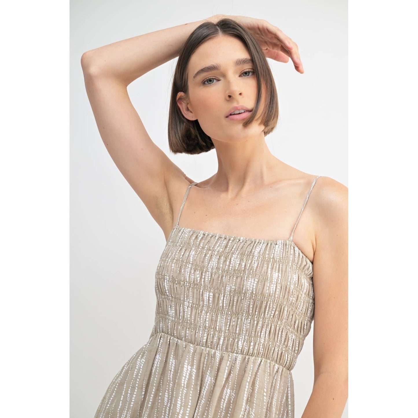 ABSTRACT PRINT SMOCKING DETAIL MIDI DRESS: Taupe / FD67696_1