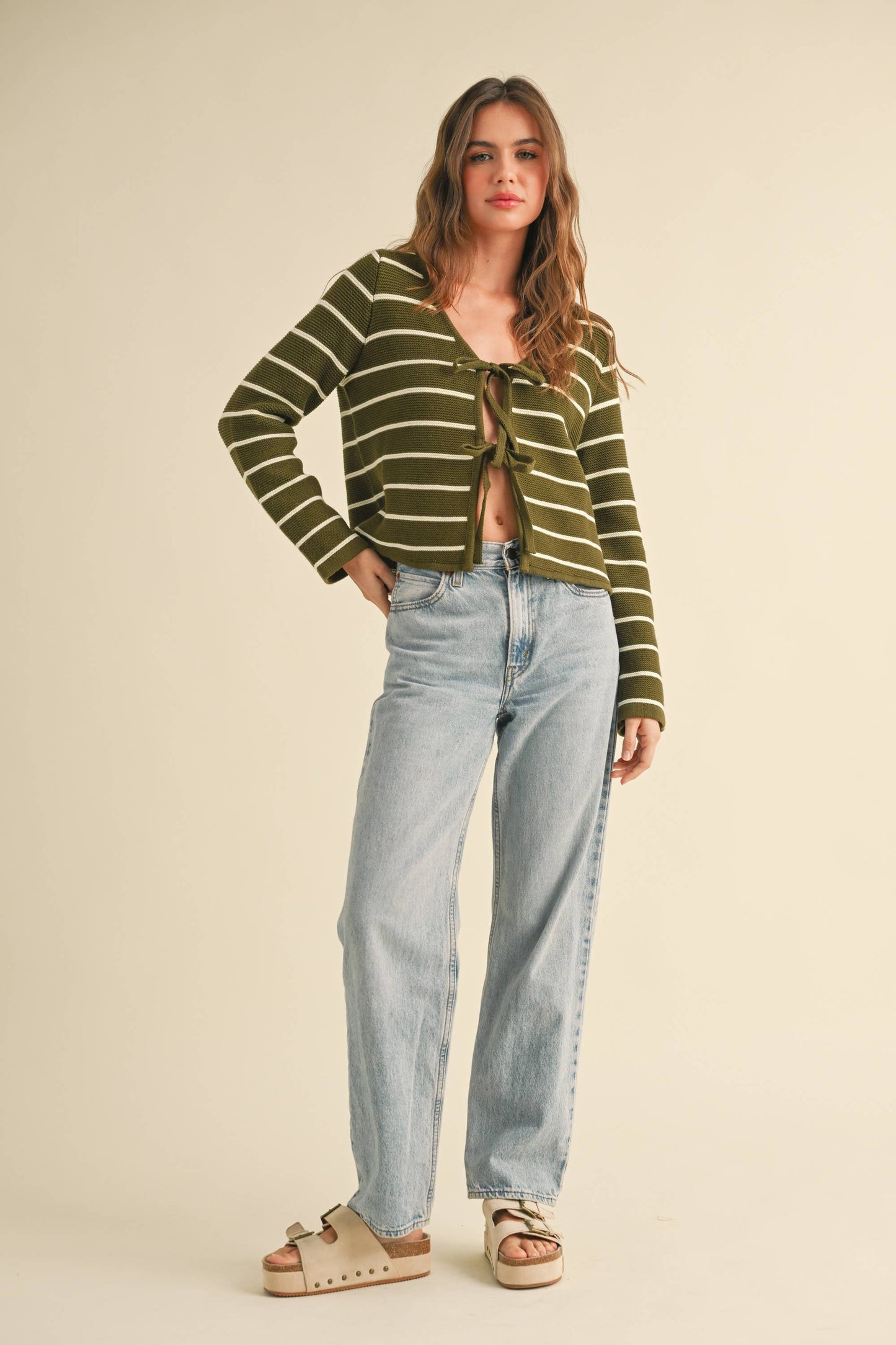 J4757 STRIPED TIED FRONT CARDIGAN: WHITE/BLACK