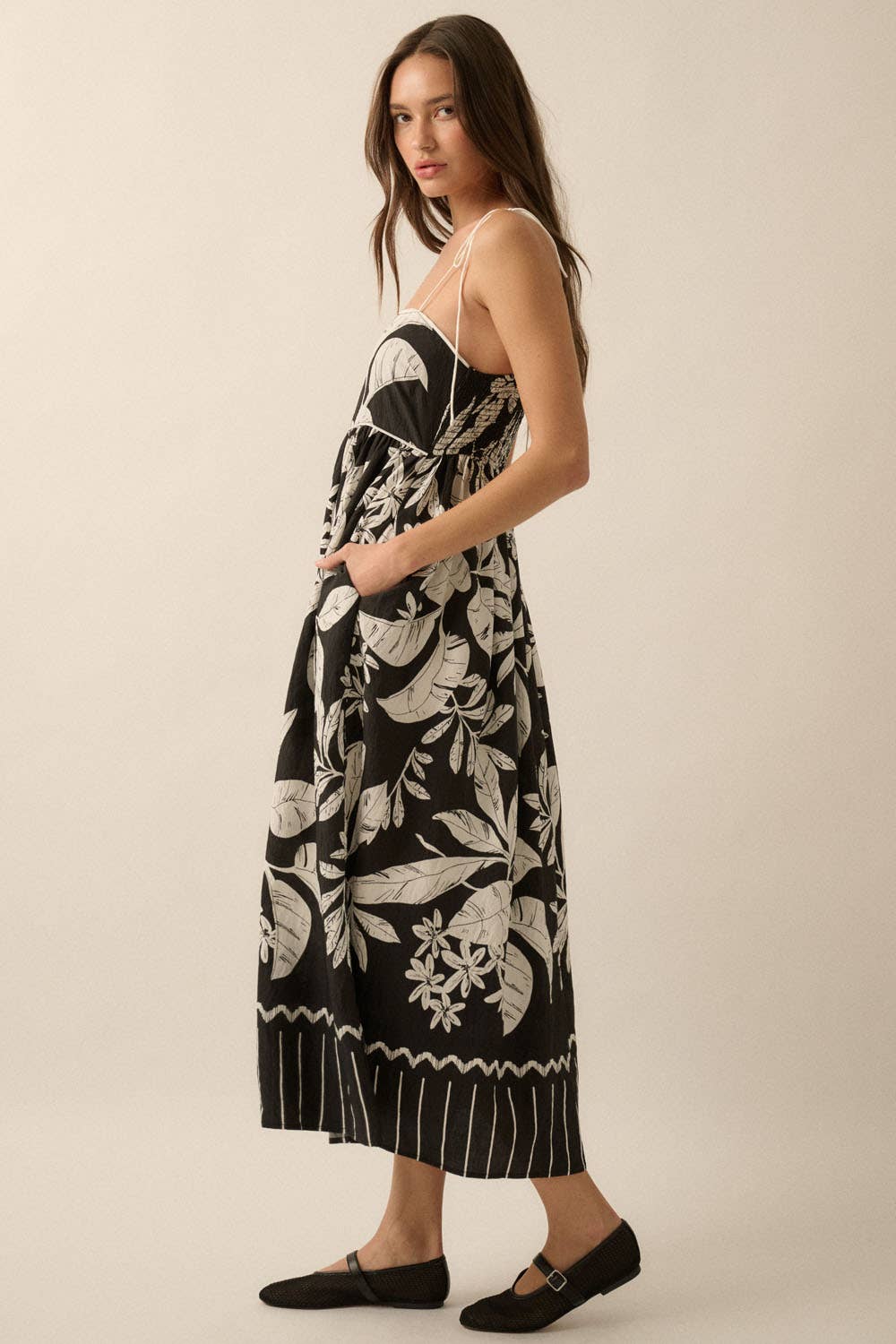 Tropical-Print High-waist Fit-and-Flare Maxi Dress: BLACK / YDC1828C