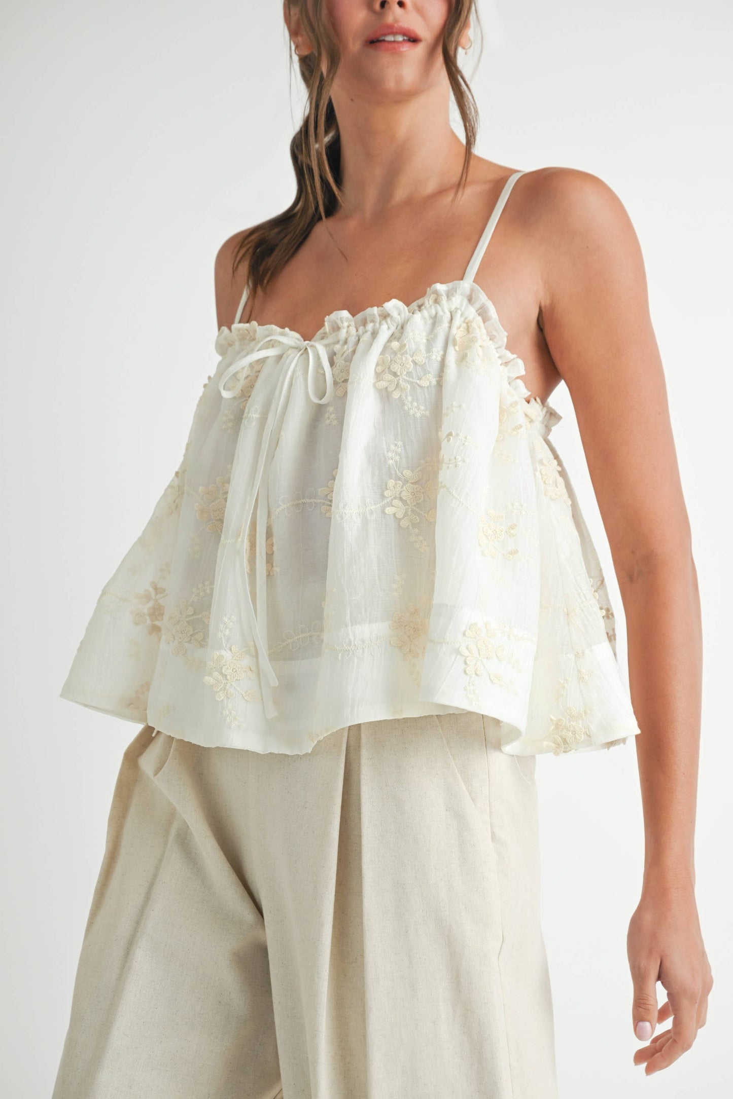 Embroidery Top: IVORY / LT1822