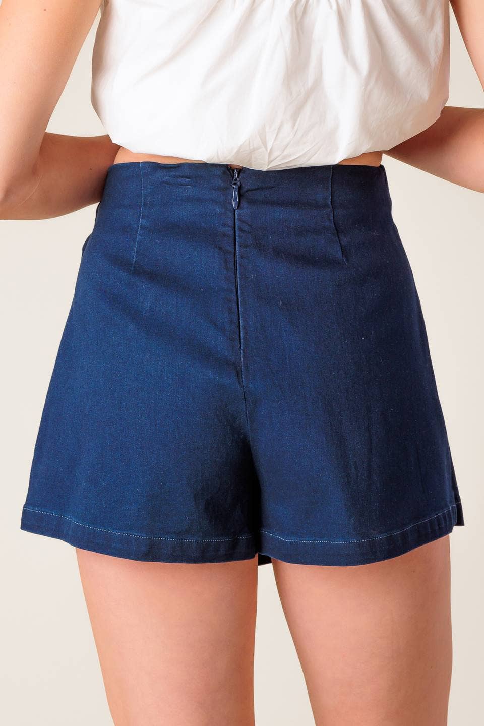 A solid woven skort - IP8535-A: MEDIUM INDIGO