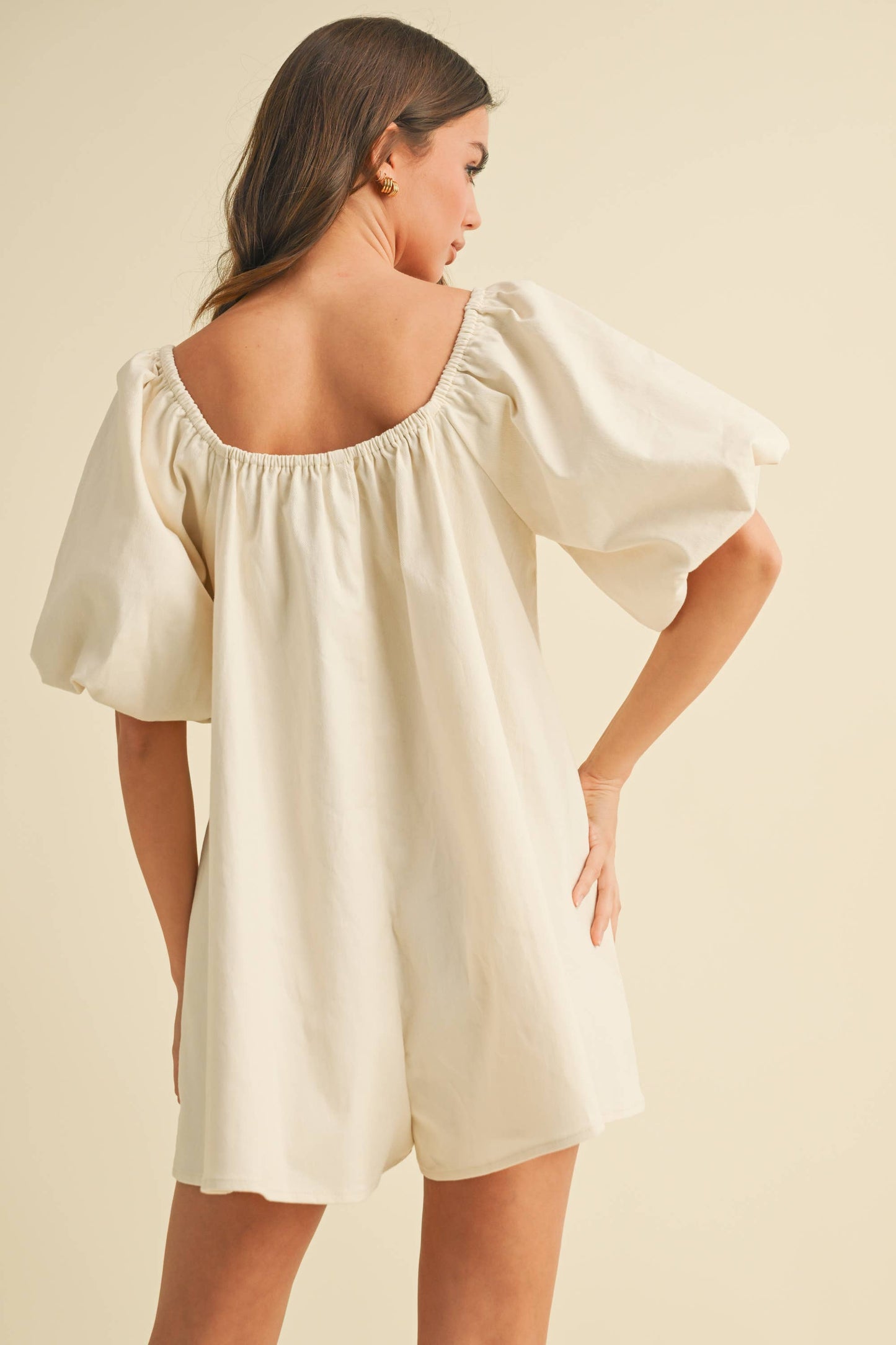 IR2196-A PUFF SLEEVE RELAXED FIT BOXY DENIM ROMPER: CREAM