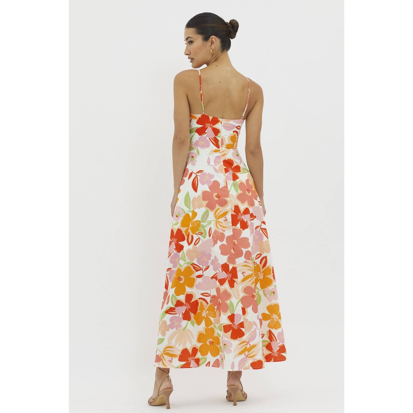 SLEEVELESS FLORAL PRINT FRONT TWIST MAXI DRESS: BLUE / 64349H