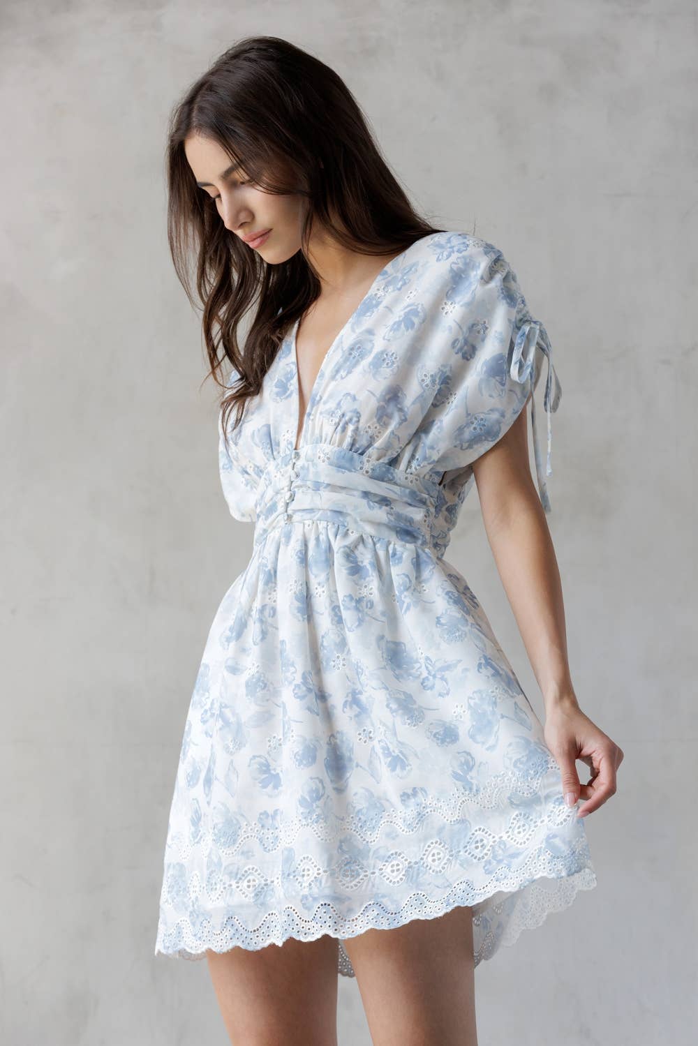 JD8192-IVORY BLUE FL: IVORY/BLUE FL