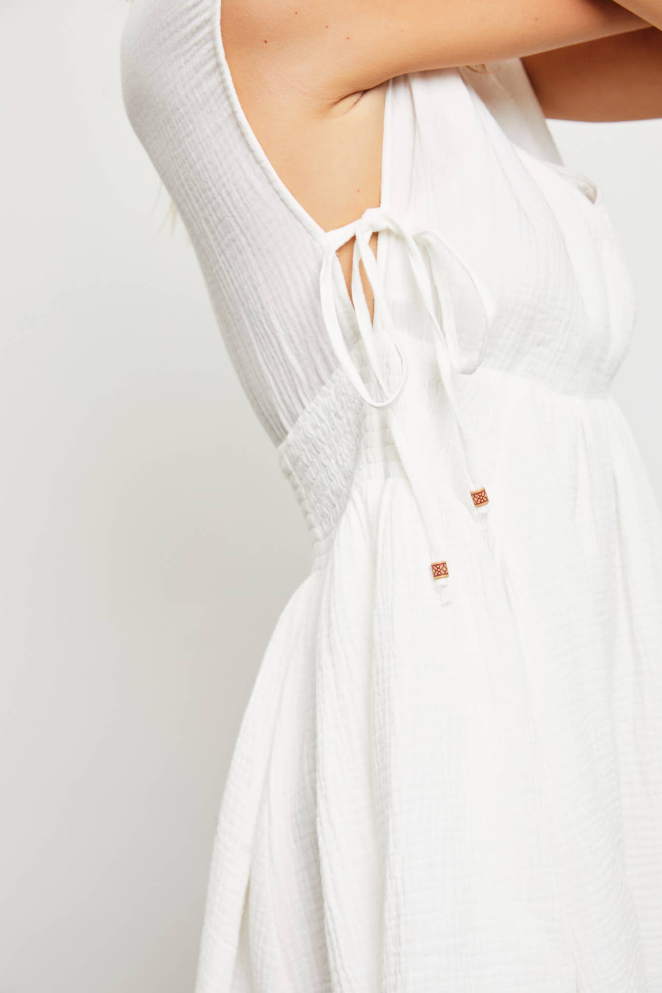 S22546 STRIPE TIE DETAIL DRESS: ALOE VERA