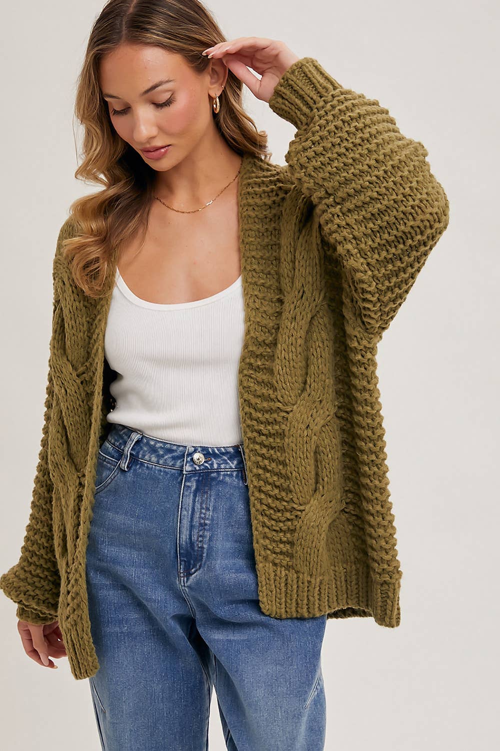 CHUNKY CABLE CARDIGAN: OLIVE / C01713