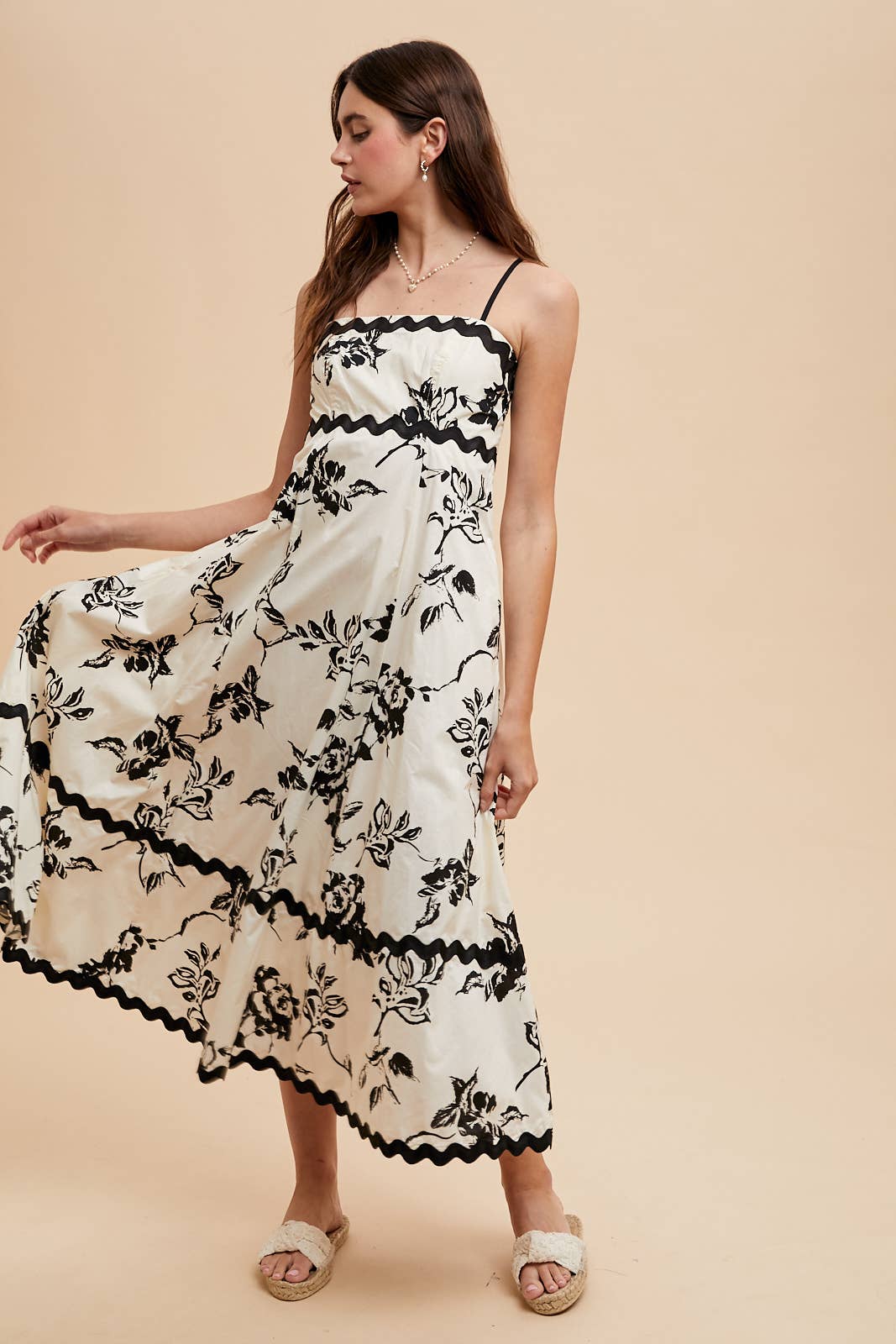COTTON FLORAL RIC RAC DRESS: CREME BLACK / ILD6283
