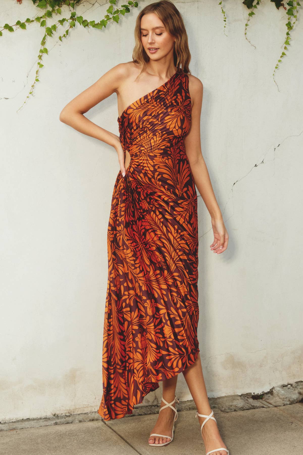 FD10589-P1404 Deco Asymmetrical Pleated Maxi Dress: M / GOLDEN PINE