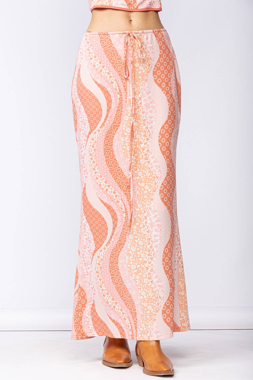 MULTI FLORAL PRINT SLIM FIT-IN SLIT LONG SKIRT: SM-SK40028B / My Darling Purple