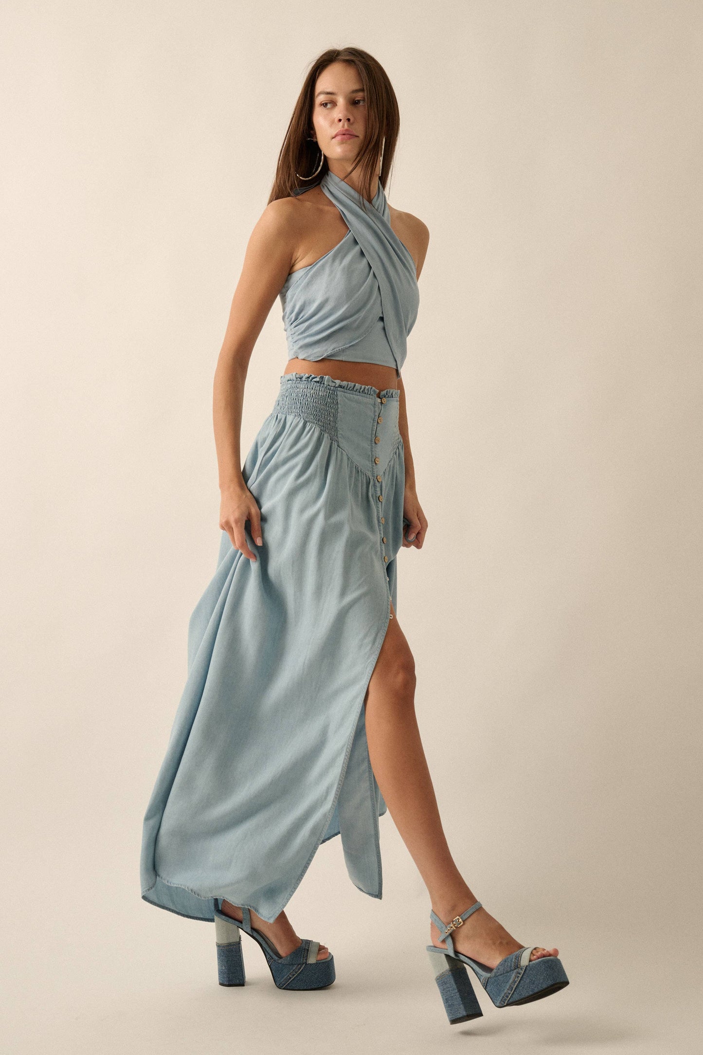 Smocked Denim Button-Front Maxi Skirt: LIGHT CHAMBRAY / USC0536