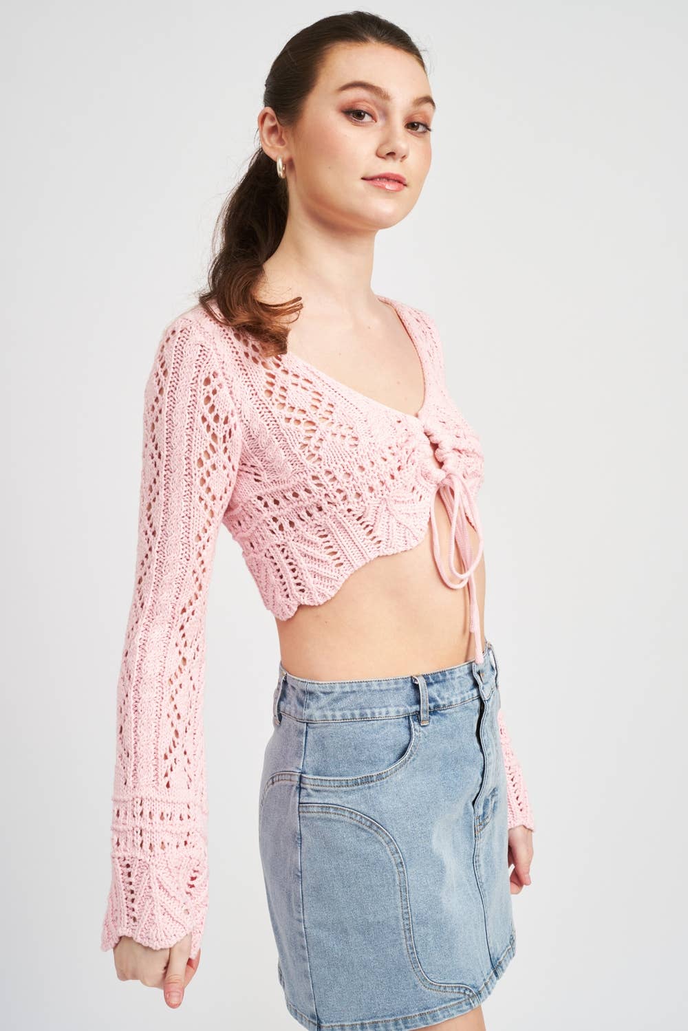 CROCHET CROPPED TOP WITH FRONT TIE: TAUPE
